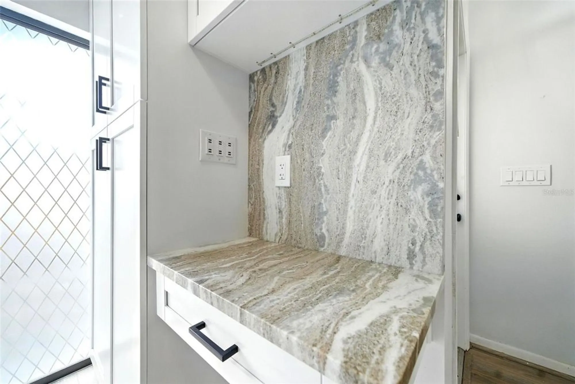 Property Slideshow image 17 of 44 | 1725 pine ridge way e, Palm Harbor, FL, 34684