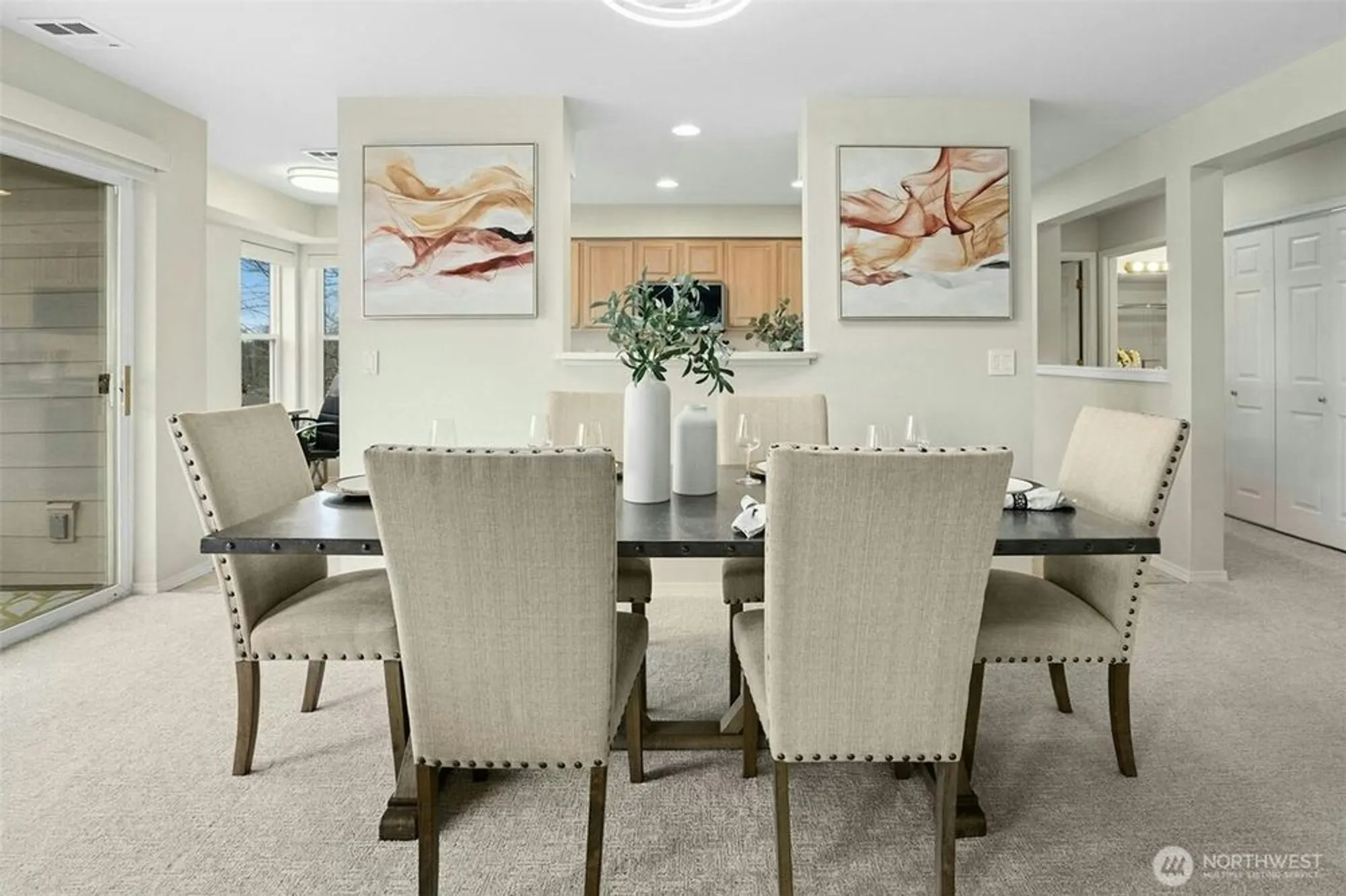 Property Slideshow image 5 of 31 | 22535 se highland cir 206, Issaquah, WA, 98029