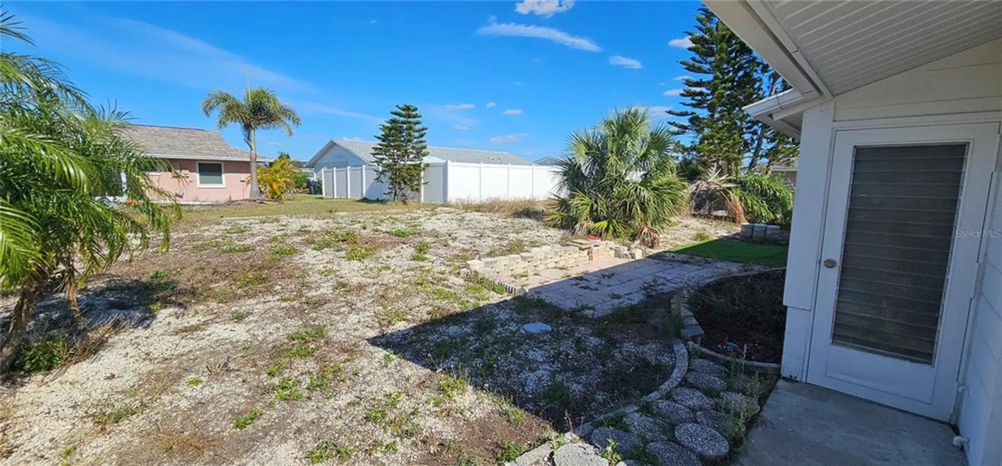 Property Slideshow image 32 of 38 | 1507 n lake dr, Sun City Center, FL, 33573