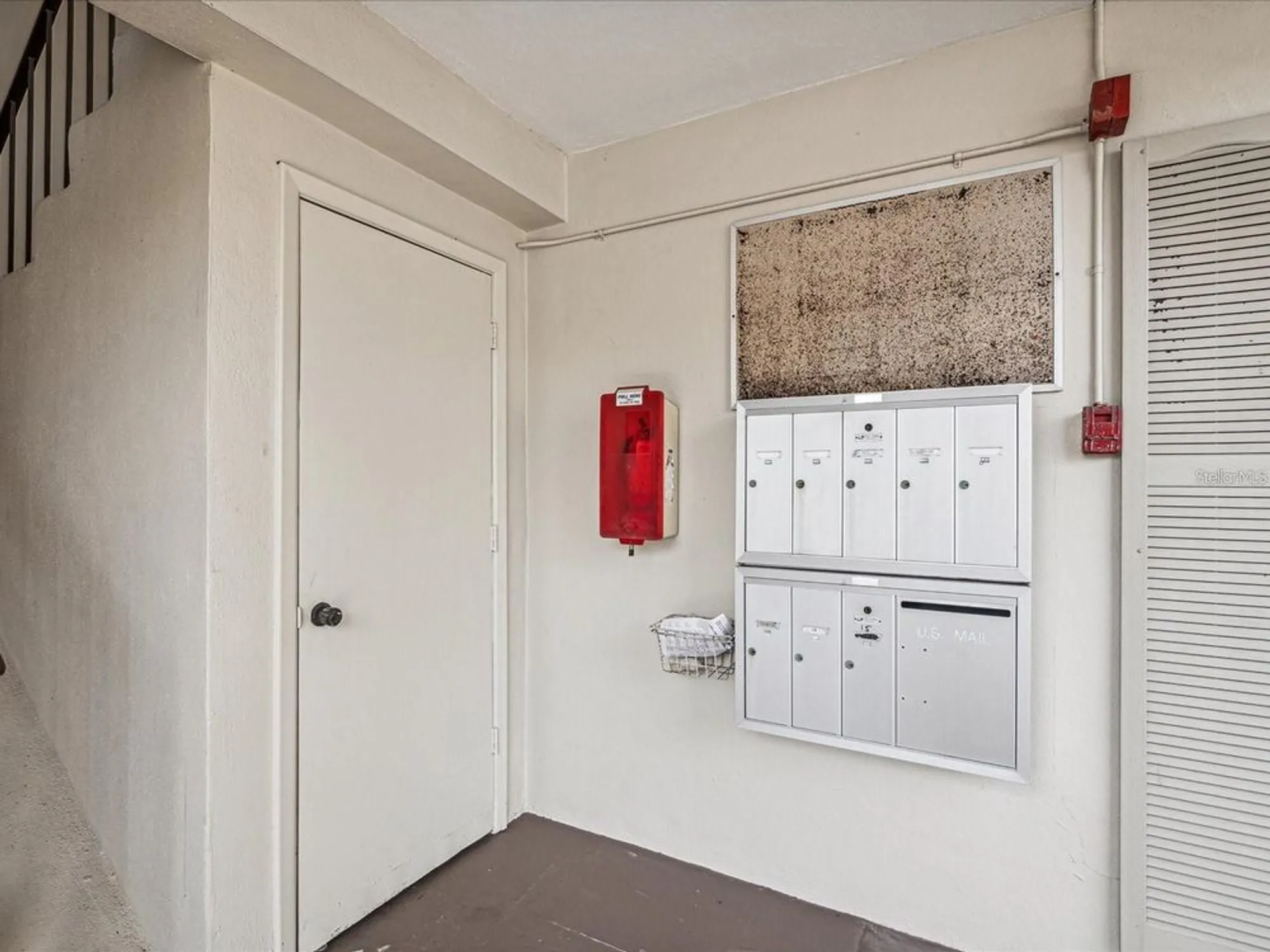 Property Slideshow image 20 of 33 | 19029 us highway 19 n apt 6-13, Clearwater, FL, 33764