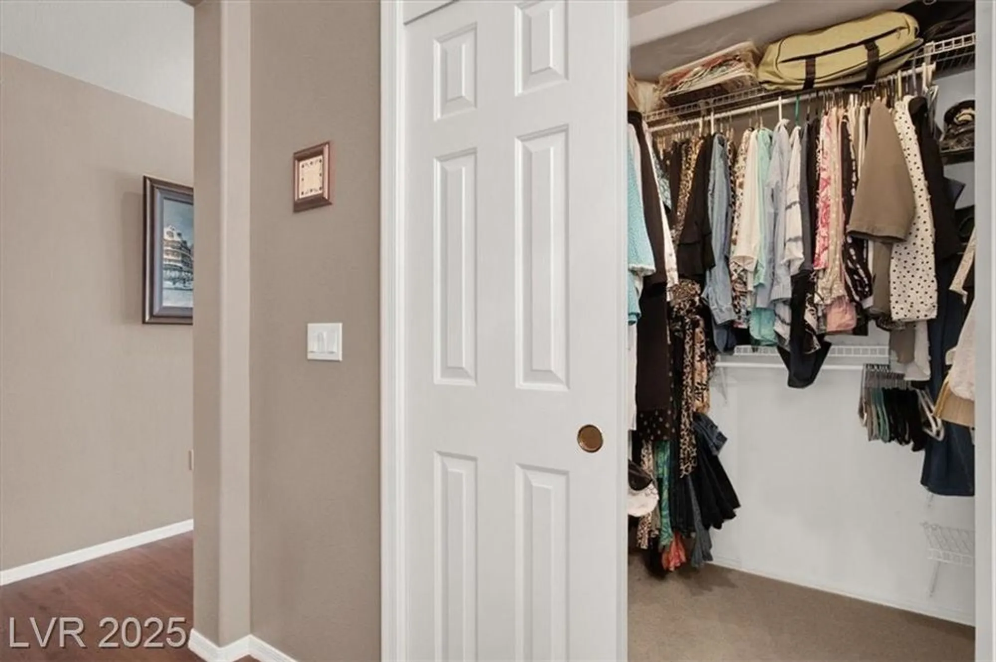 Property Slideshow image 18 of 33 | 9525 salem hills ct, Las Vegas, NV, 89134