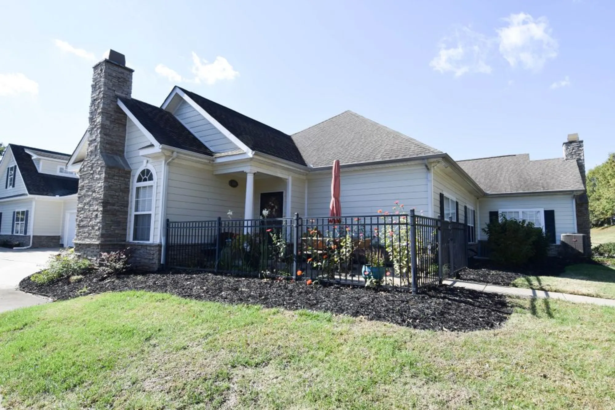 Property Slideshow image 4 of 55 | 825 browns ln, Gallatin, TN, 37066