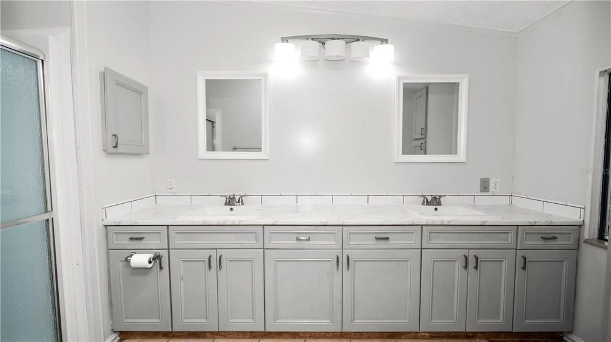 Property Slideshow image 25 of 47 | 5027 forest crest dr, Lakeland, FL, 33810