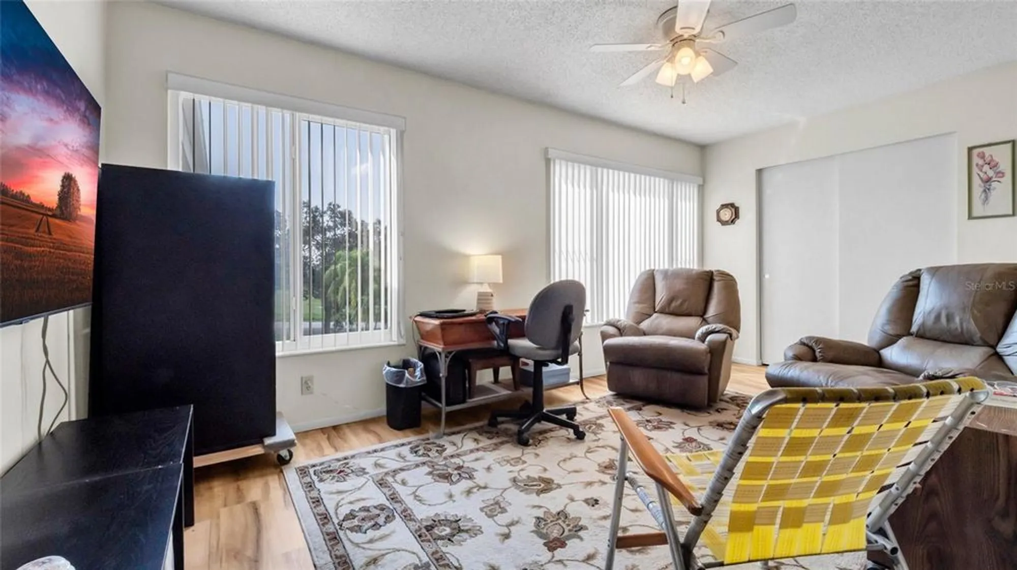 Property Slideshow image 9 of 18 | 2285 israeli dr 53, Clearwater, FL, 33763