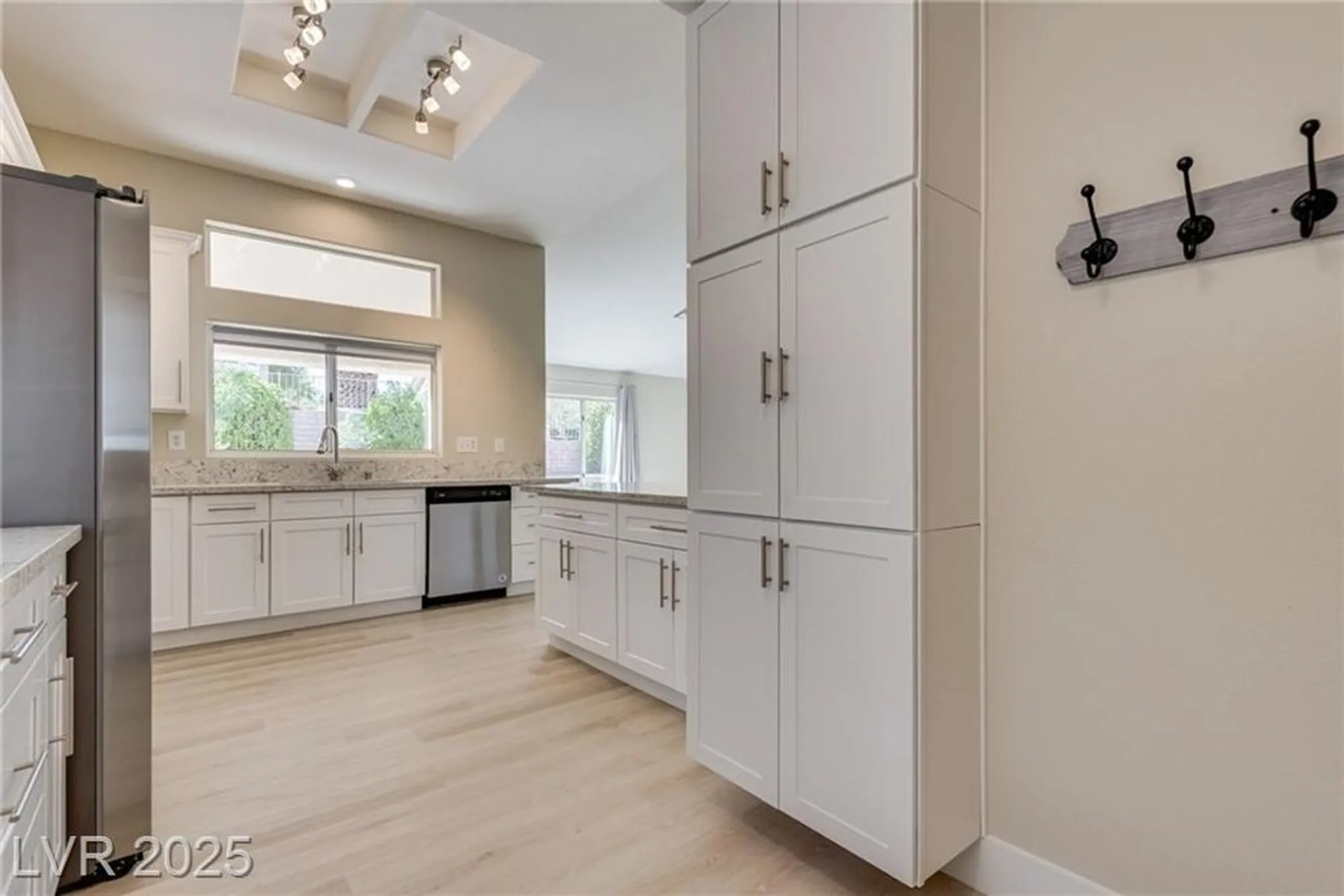 Property Slideshow image 11 of 44 | 2601 lotus hill dr, Las Vegas, NV, 89134