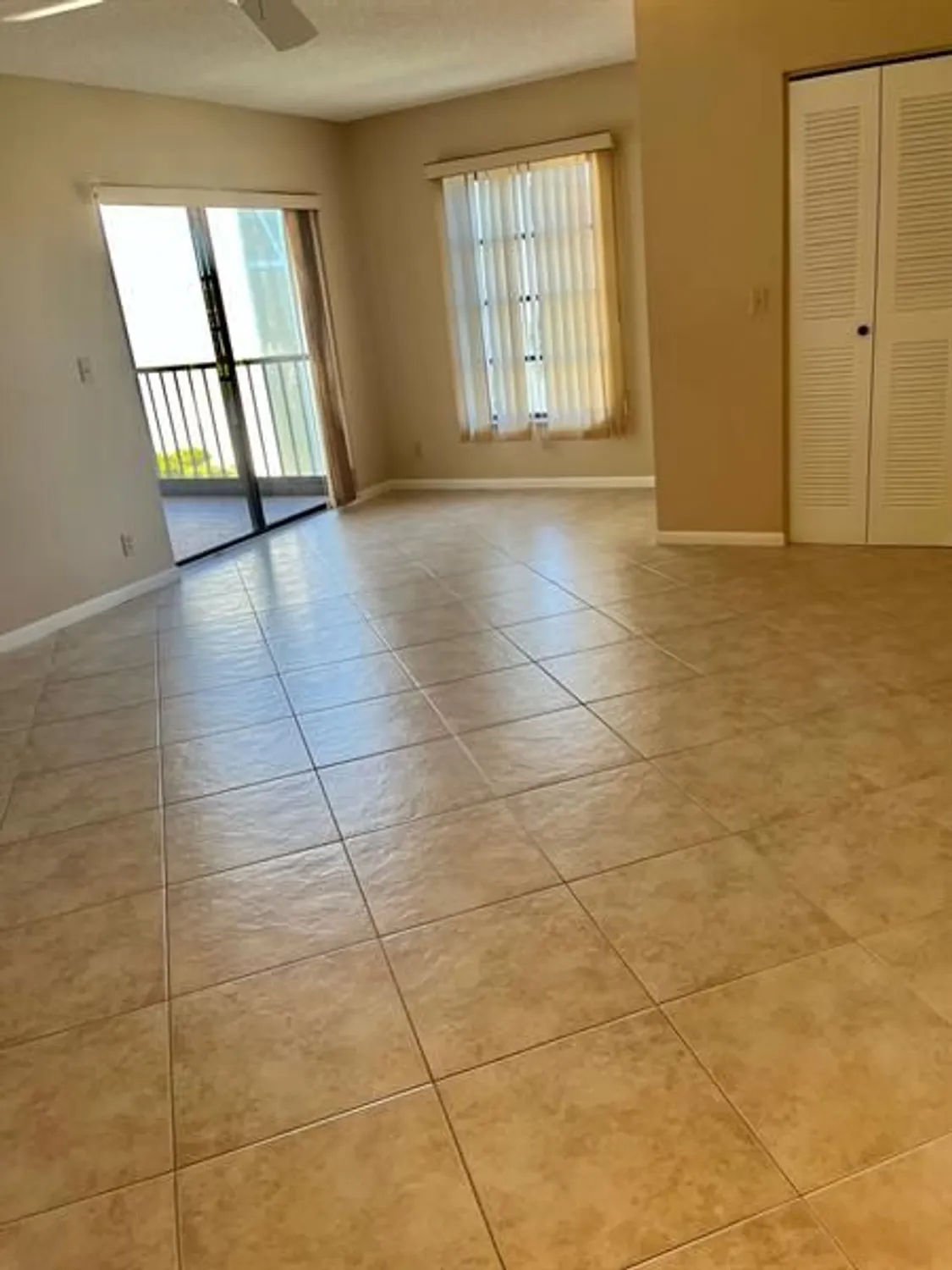 Property Slideshow image 18 of 71 | 7351 kinghurst dr 302, Delray Beach, FL, 33446