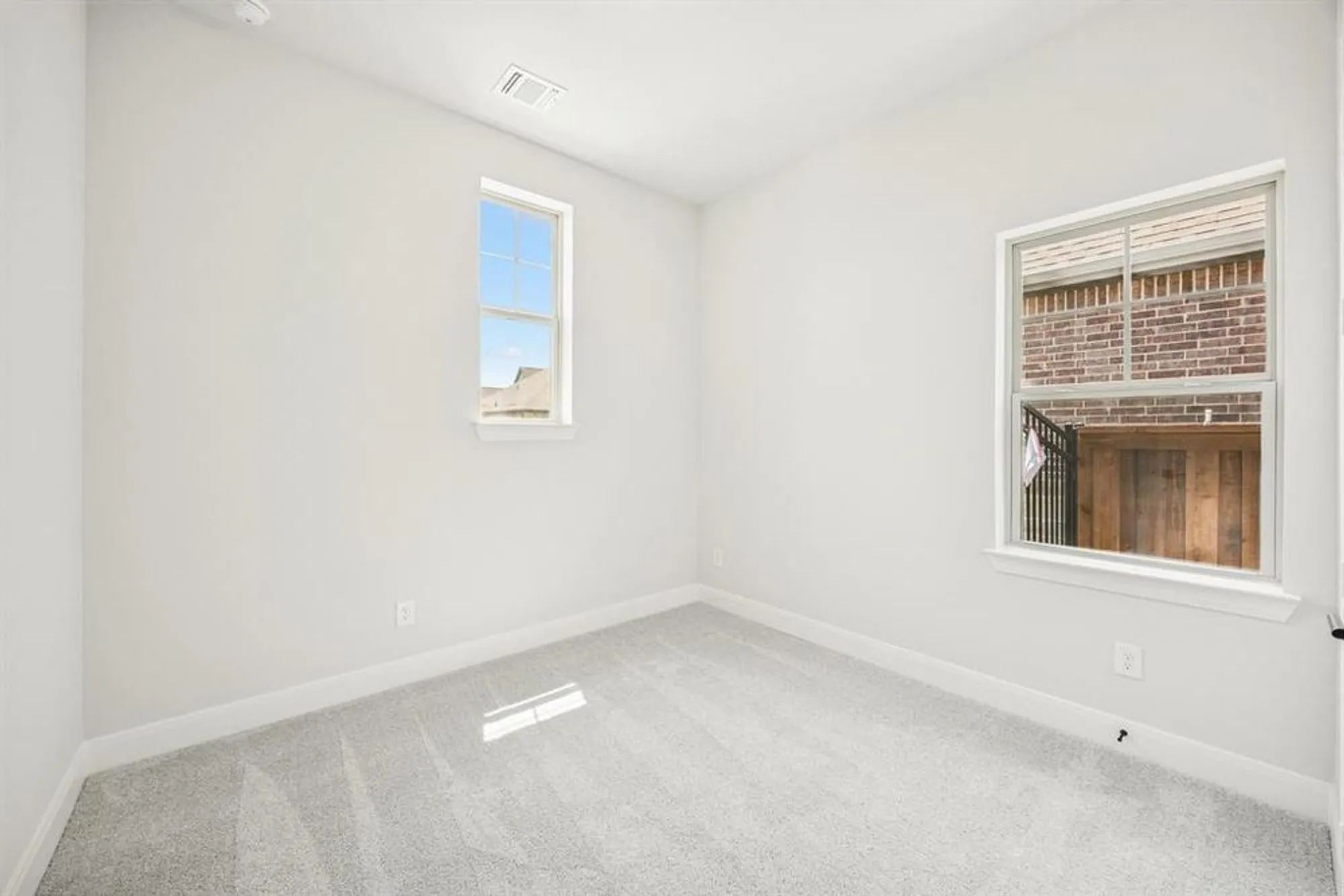 Property Slideshow image 13 of 30 | 2065 spotted fawn dr, Arlington, TX, 76005