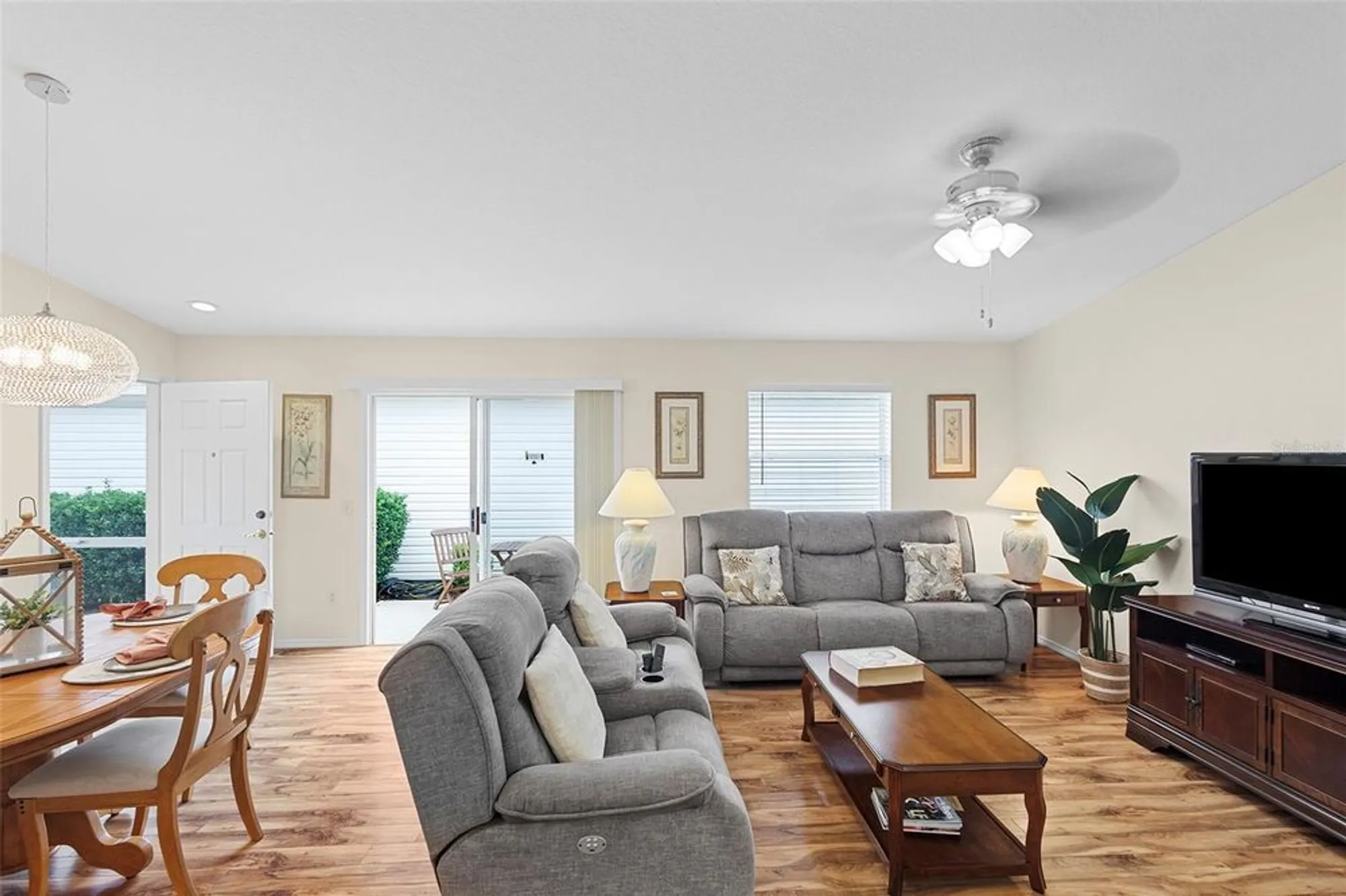 Property Slideshow image 9 of 48 | 2913 barboza dr, The Villages, FL, 32162