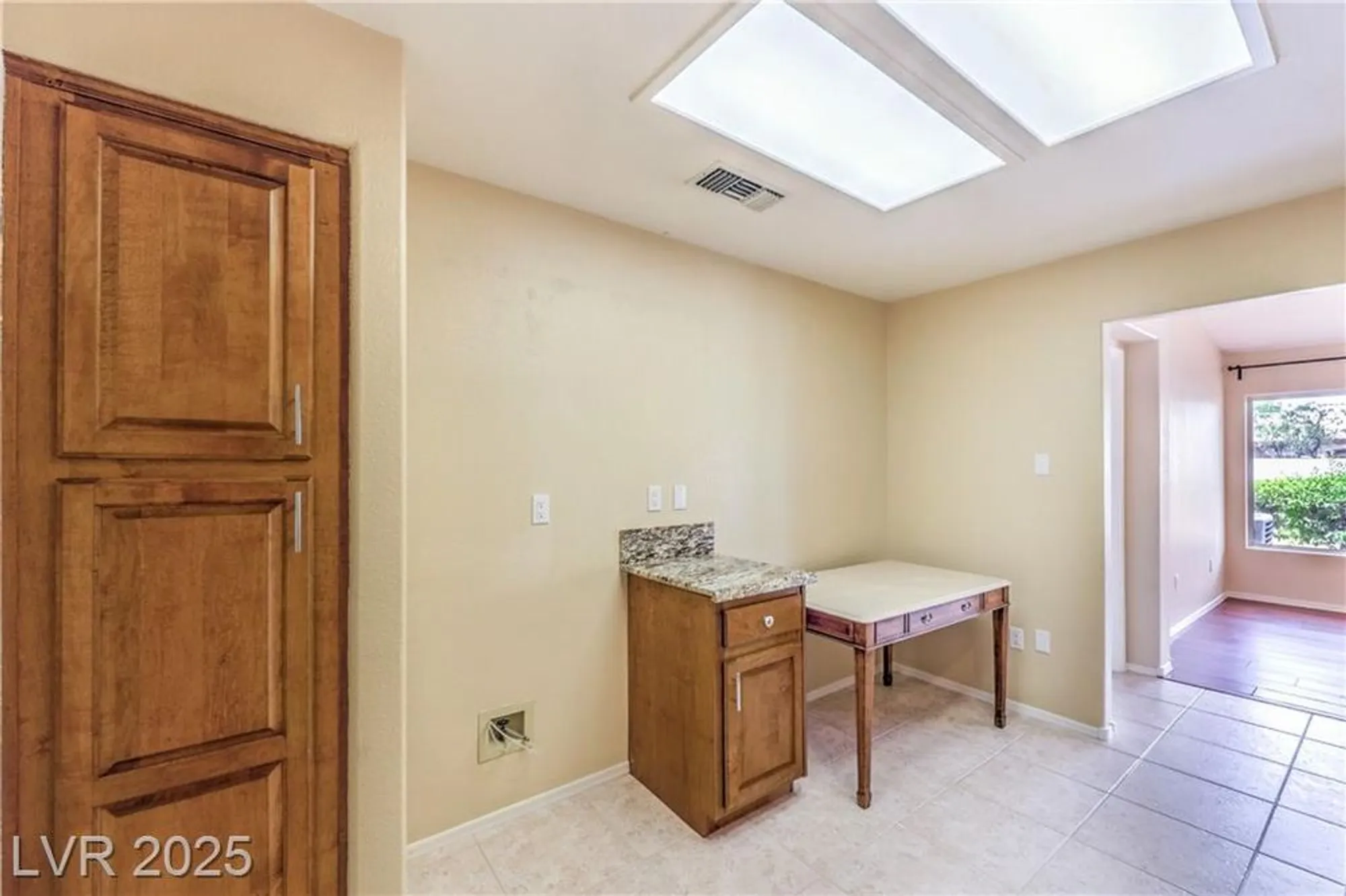 Property Slideshow image 13 of 39 | 9948 bundella dr, Las Vegas, NV, 89134