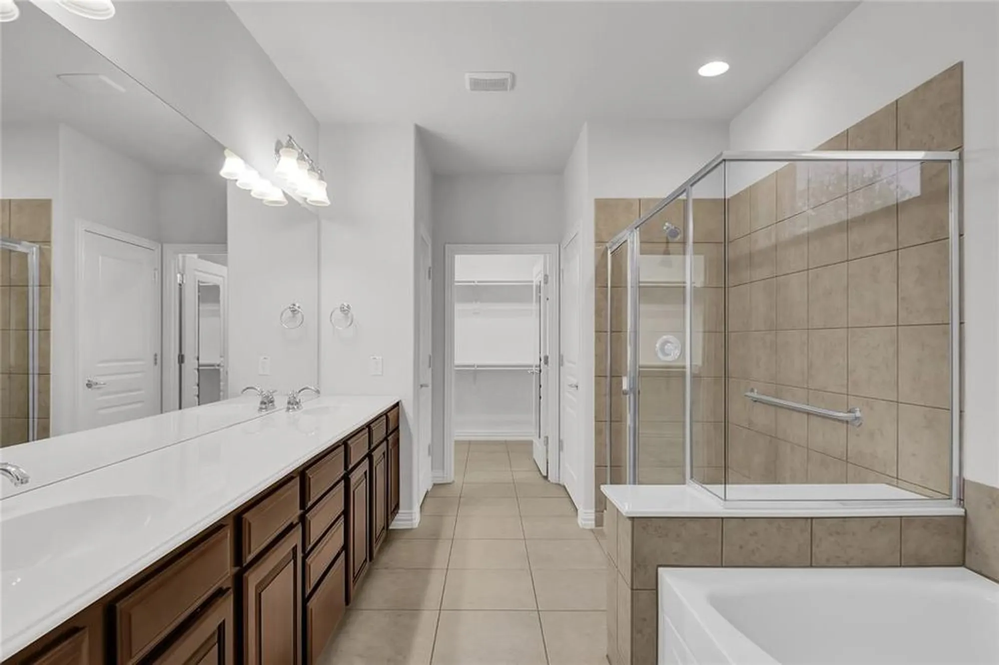 Property Slideshow image 22 of 27 | 862 carrington greens dr, Frisco, TX, 75036