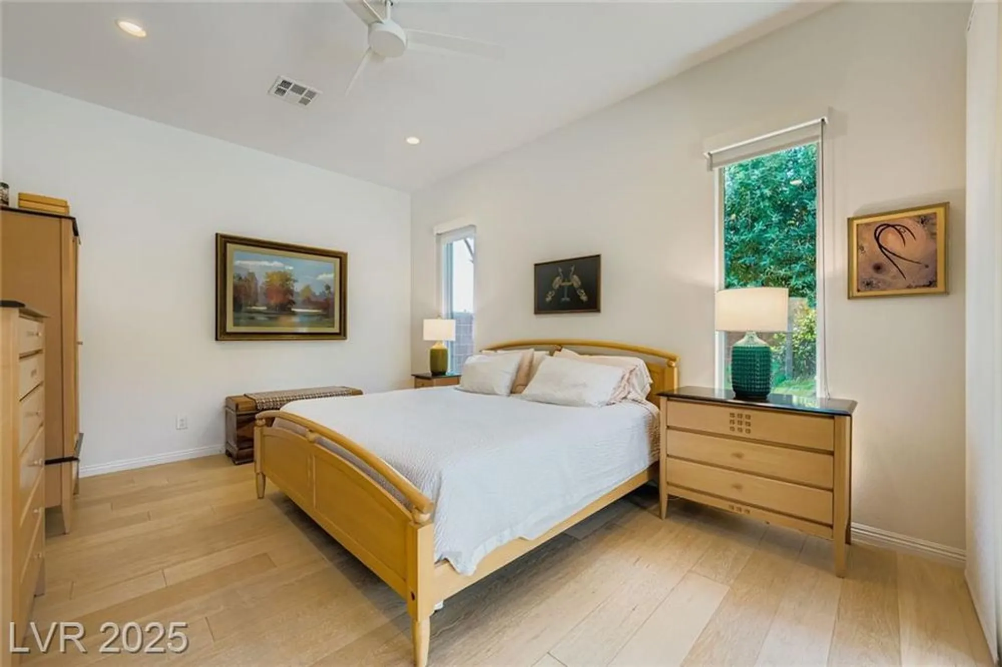 Property Slideshow image 19 of 45 | 9889 gemstone sunset ave, Las Vegas, NV, 89148