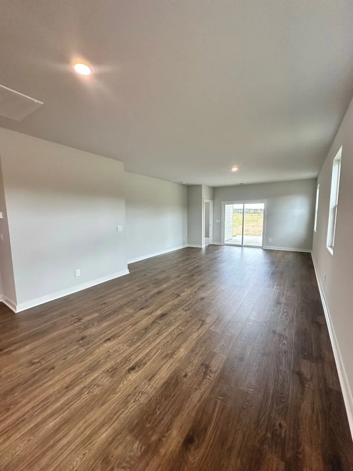 Property Slideshow image 8 of 53 | 2036 skippack pvt cir, Gallatin, TN, 37066