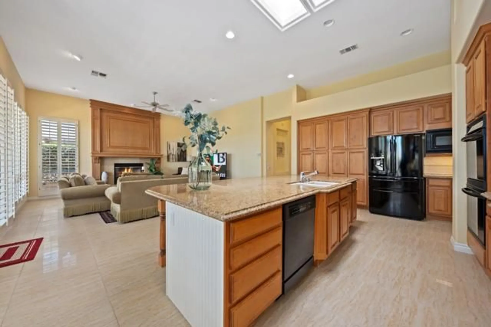Property Slideshow image 16 of 40 | 78665 sunrise canyon ave, Palm Desert, CA, 92211