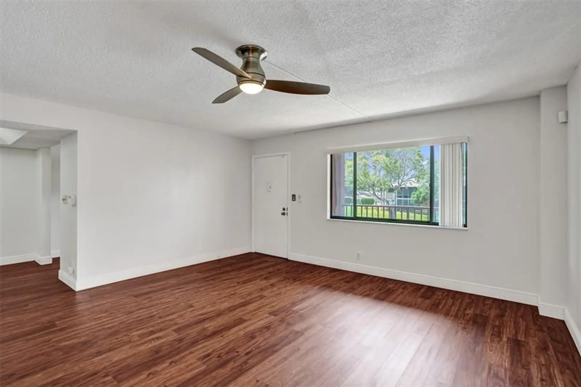 Property Slideshow image 11 of 66 | 7432 ashmont cir 208, Tamarac, FL, 33321