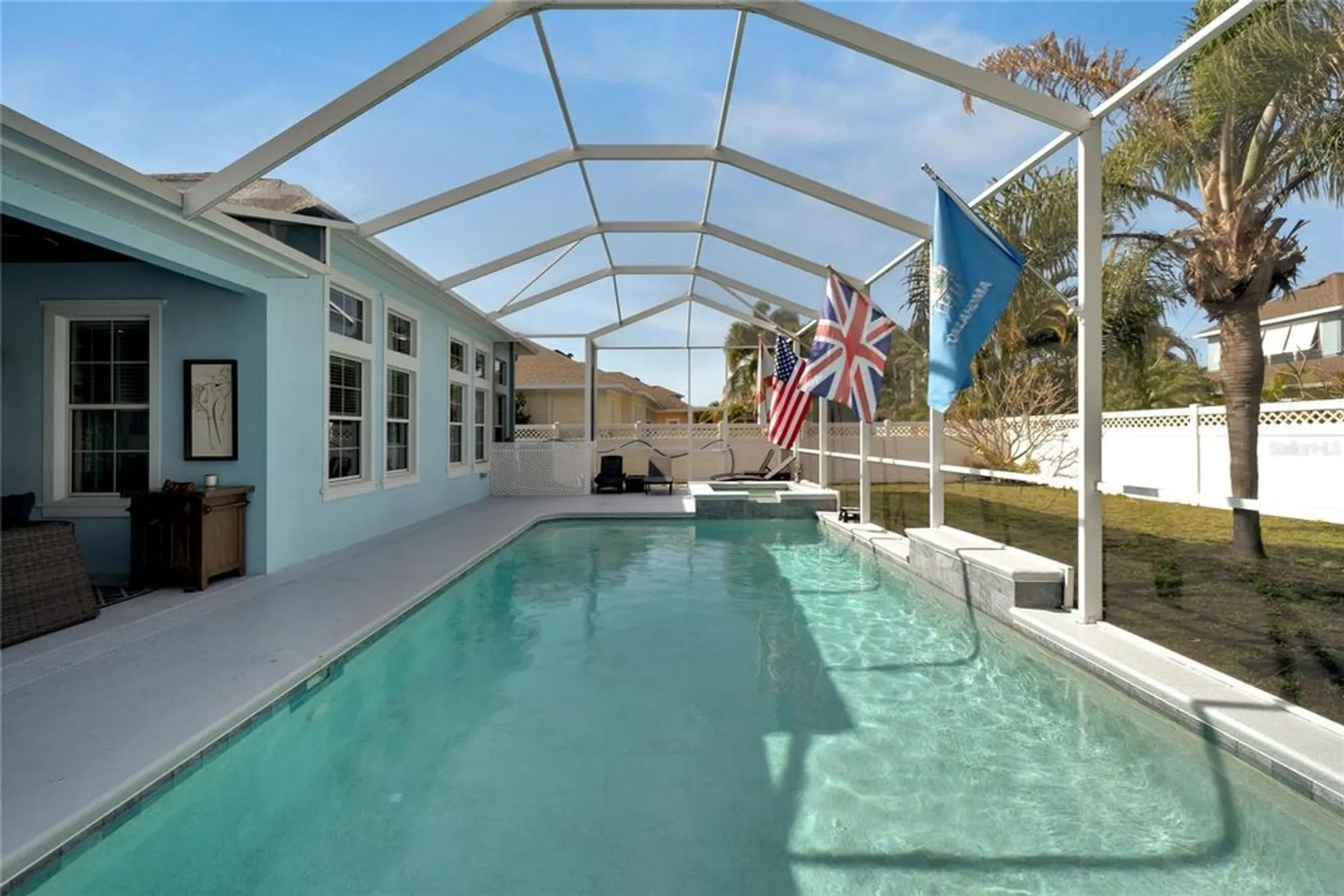 Property Slideshow image 5 of 60 | 527 manns harbor dr, Apollo Beach, FL, 33572