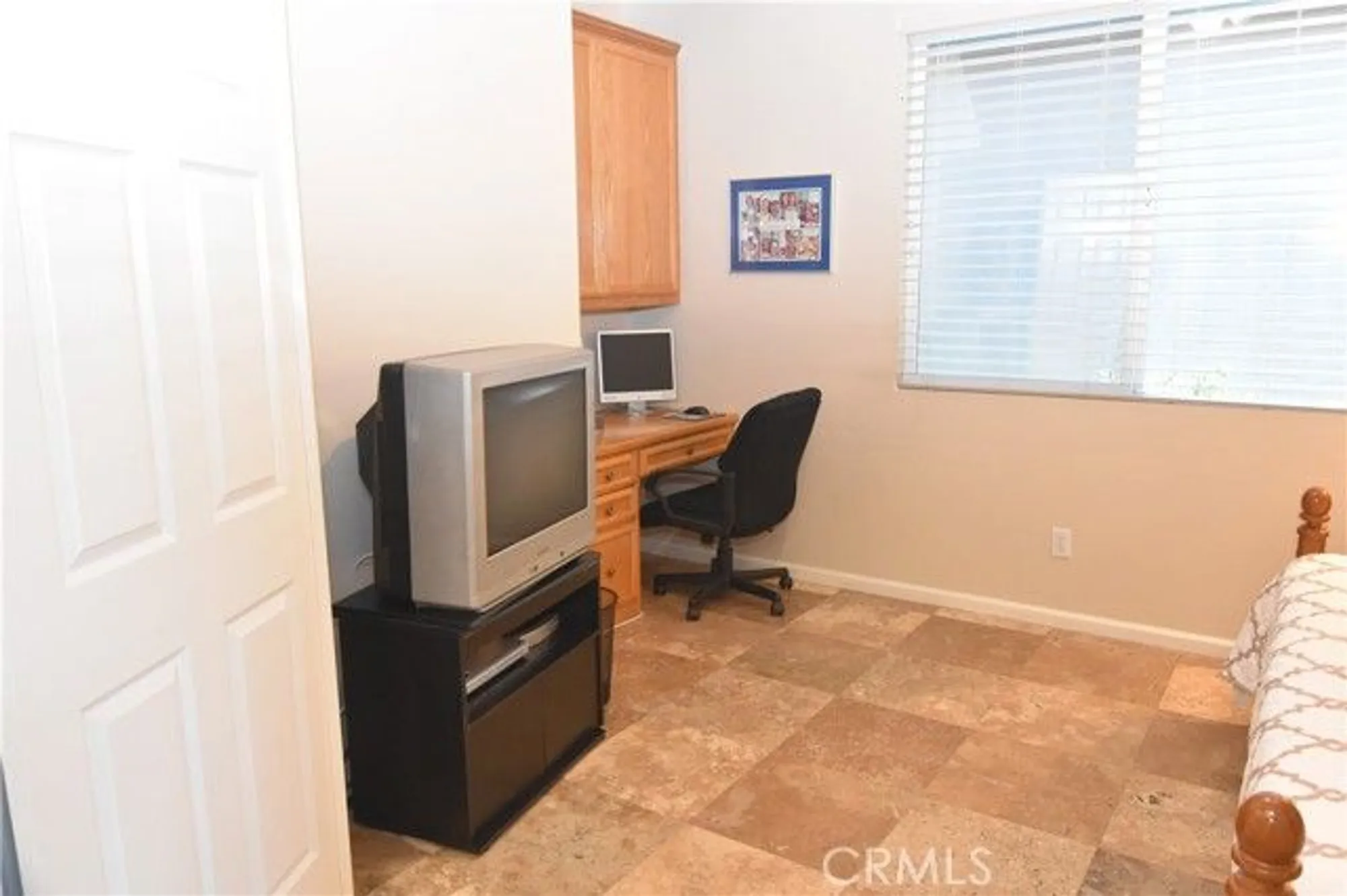 Property Slideshow image 31 of 62 | 24588 littlehorn dr, Corona, CA, 92883