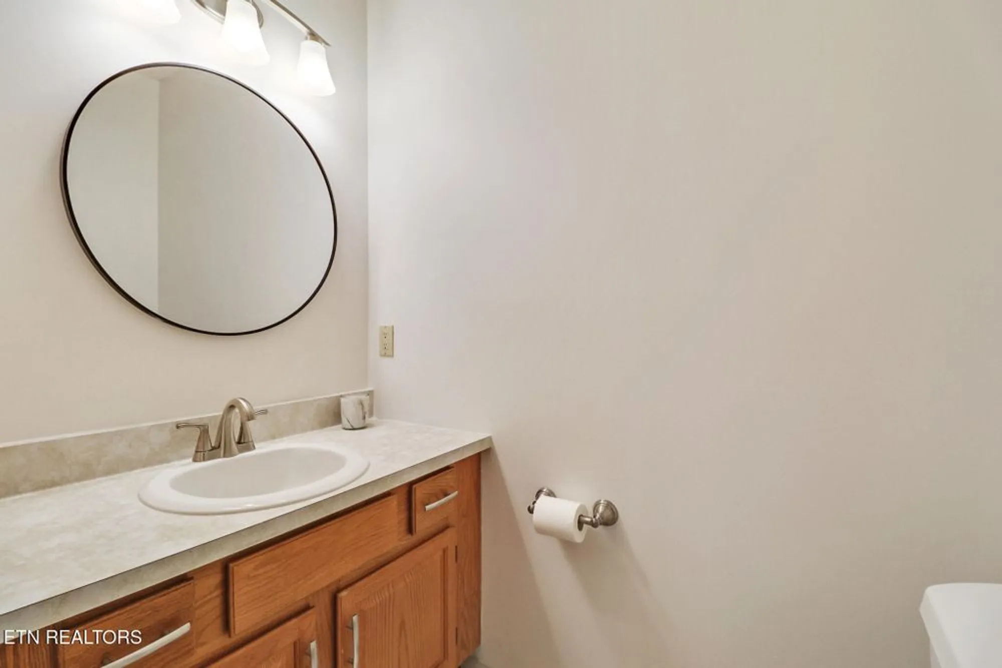 Property Slideshow image 33 of 55 | 11 kingsboro ln, Crossville, TN, 38558