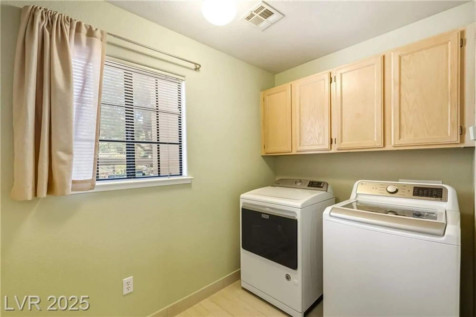 Property Slideshow image 21 of 28 | 2851 s valley view blvd 1039, Las Vegas, NV, 89102