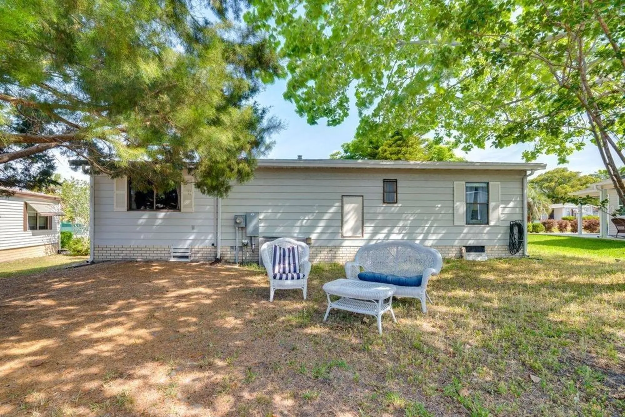 Property Slideshow image 4 of 28 | 1224 dustin dr, Lady Lake, FL, 32159