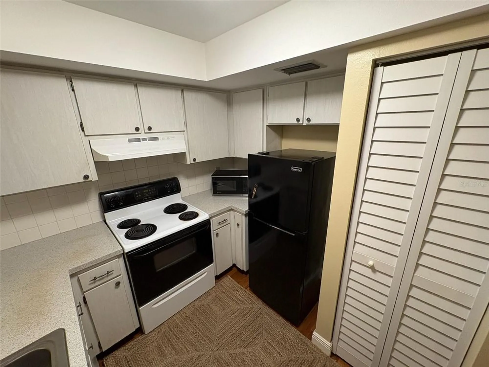 Property Slideshow image 21 of 29 | 1250 s pinellas ave 411, Tarpon Springs, FL, 34689
