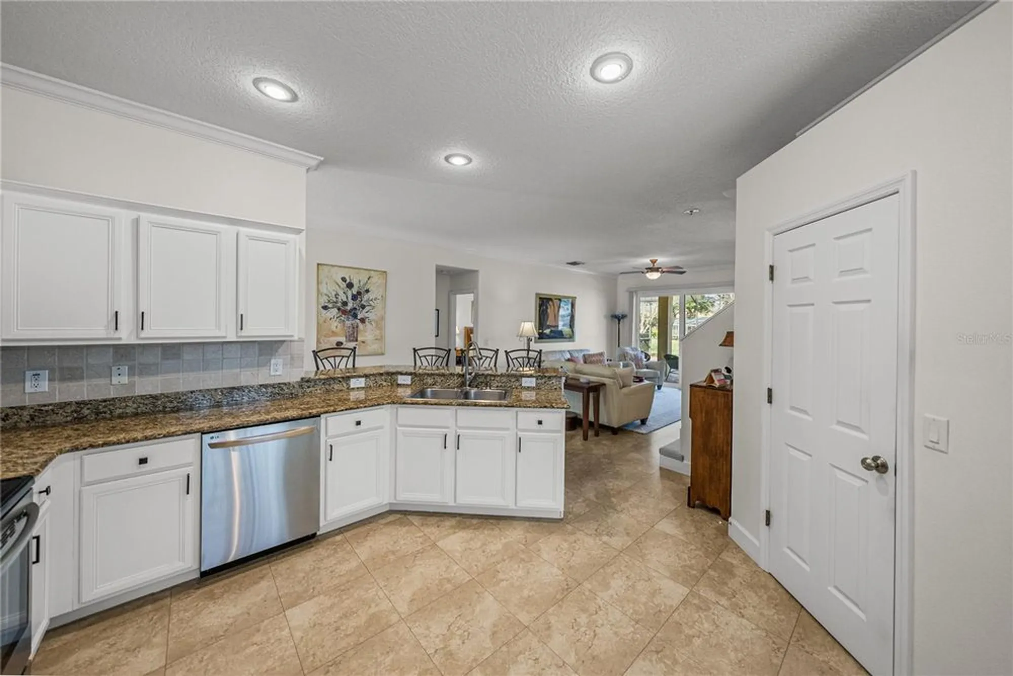 Property Slideshow image 23 of 71 | 13247 palmilla cir, Dade City, FL, 33525
