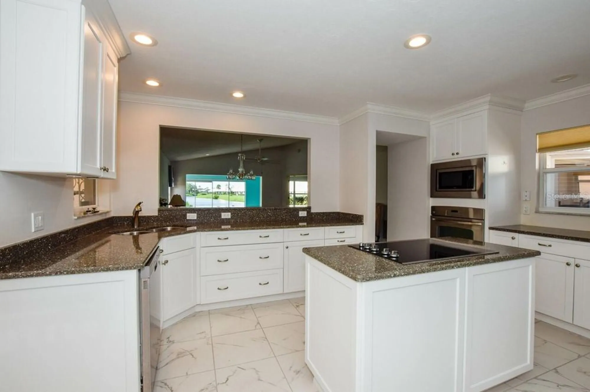 Property Slideshow image 13 of 57 | 745 harrington lake dr 30, Venice, FL, 34293