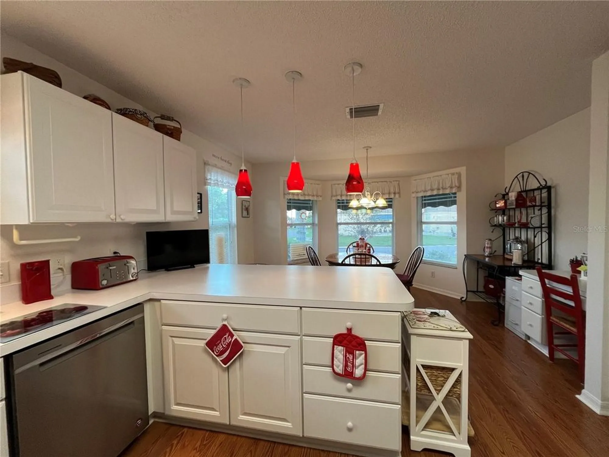Property Slideshow image 16 of 63 | 17602 se 82nd woodlawn ave, The Villages, FL, 32162