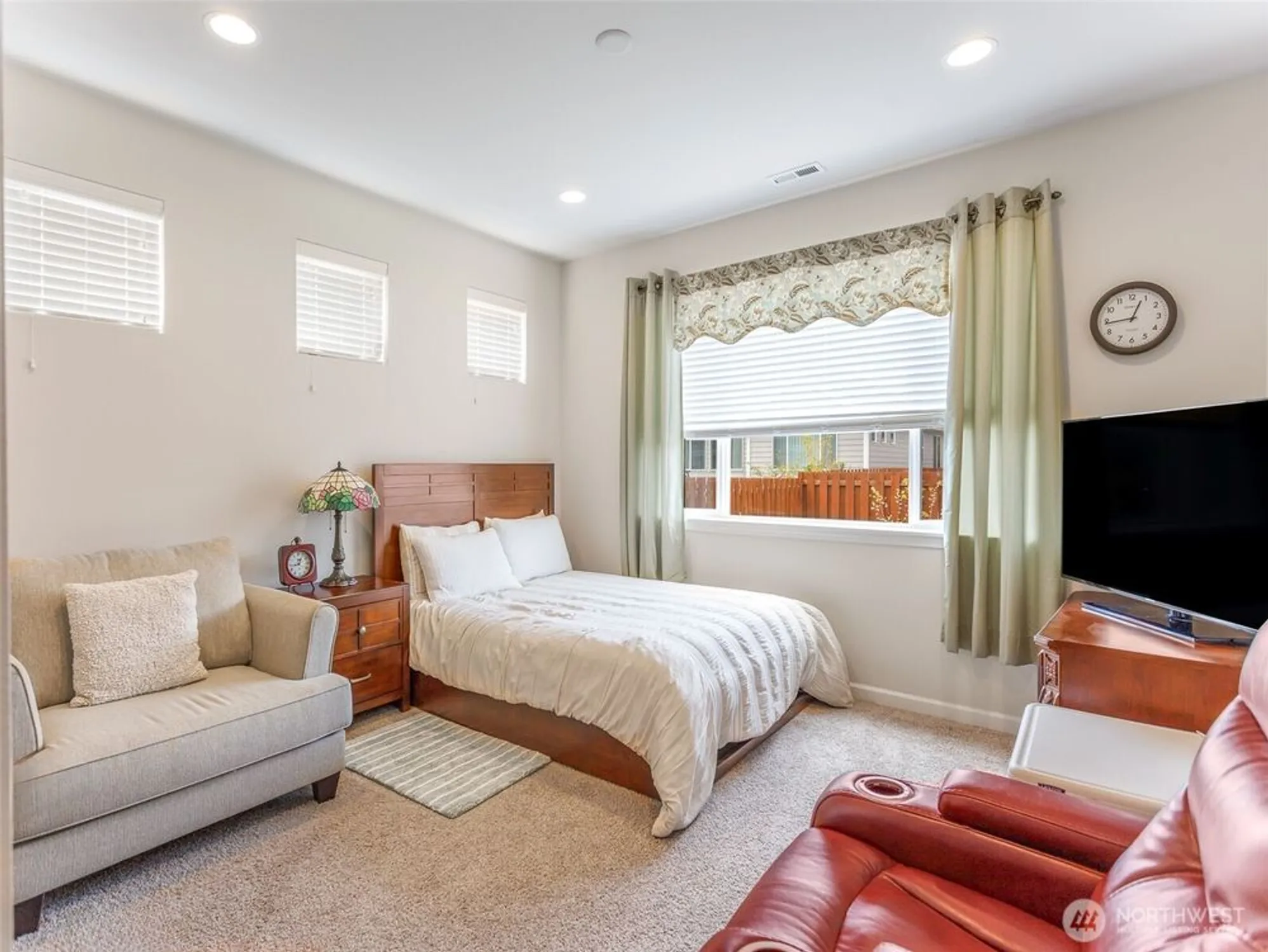 Property Slideshow image 10 of 23 | 3311 colville st, Lacey, WA, 98513