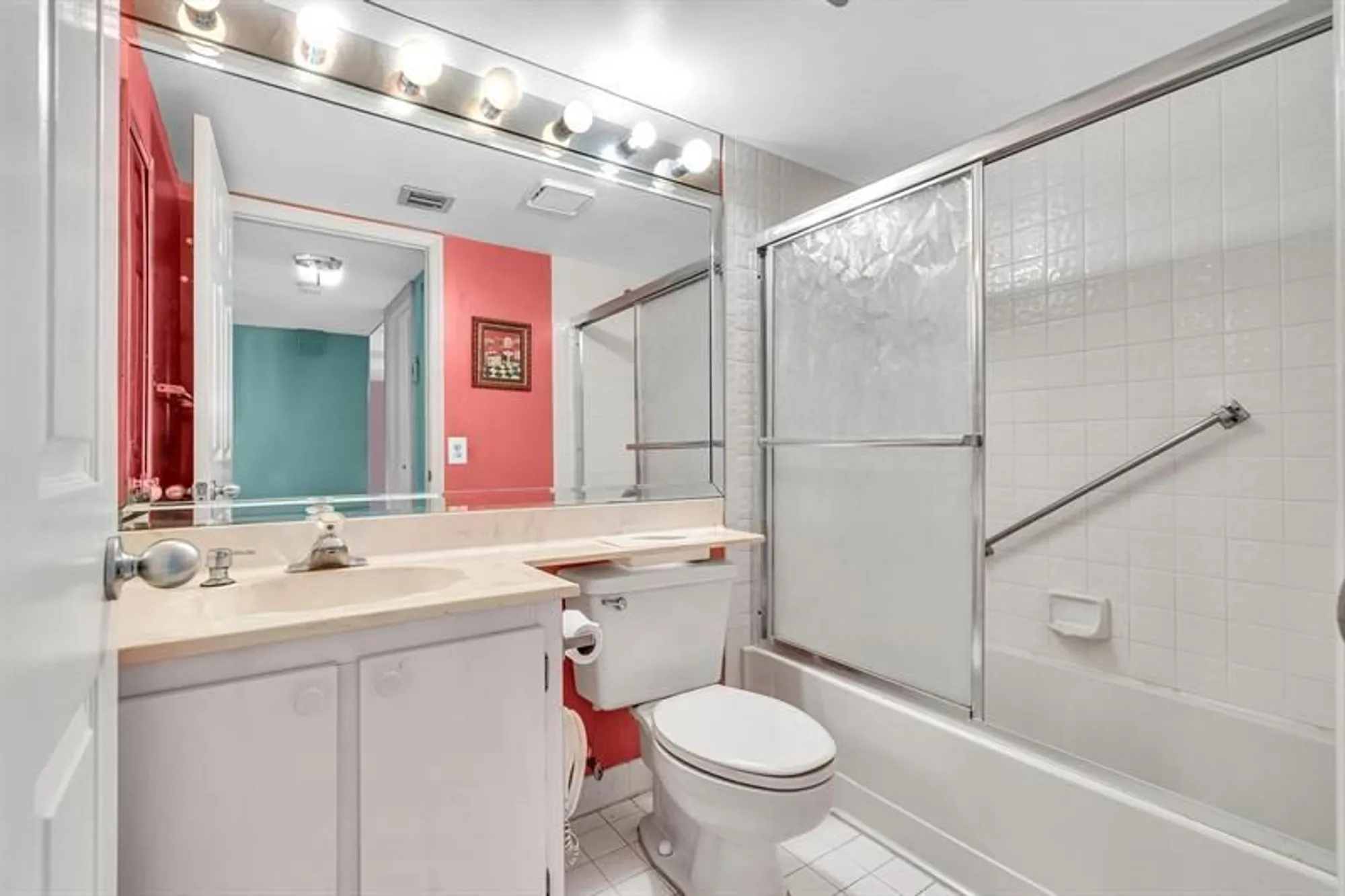 Property Slideshow image 36 of 82 | 10442 e clairmont cir 204, Tamarac, FL, 33321