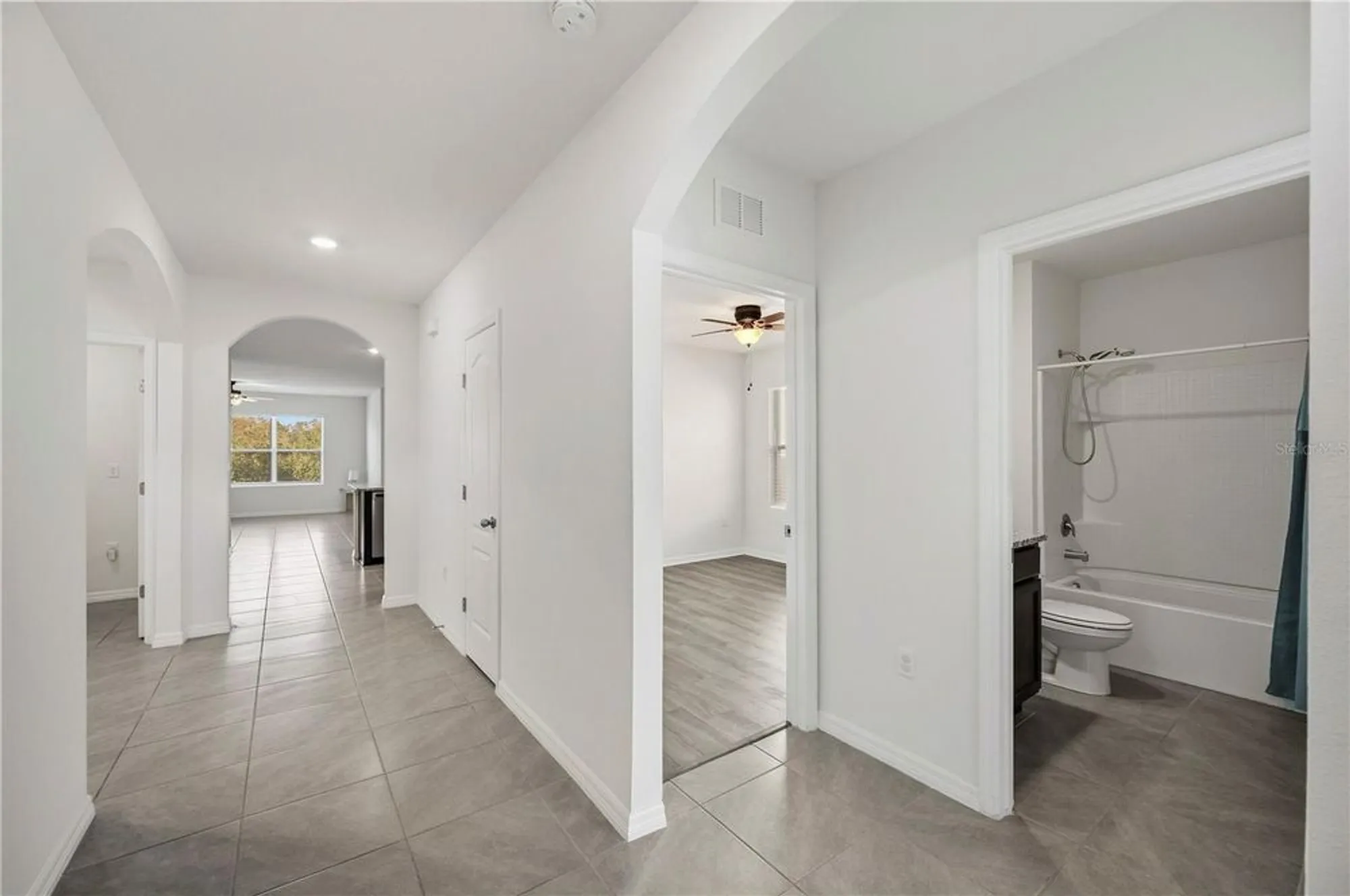 Property Slideshow image 3 of 41 | 2719 grandbury grove rd, Lakeland, FL, 33811