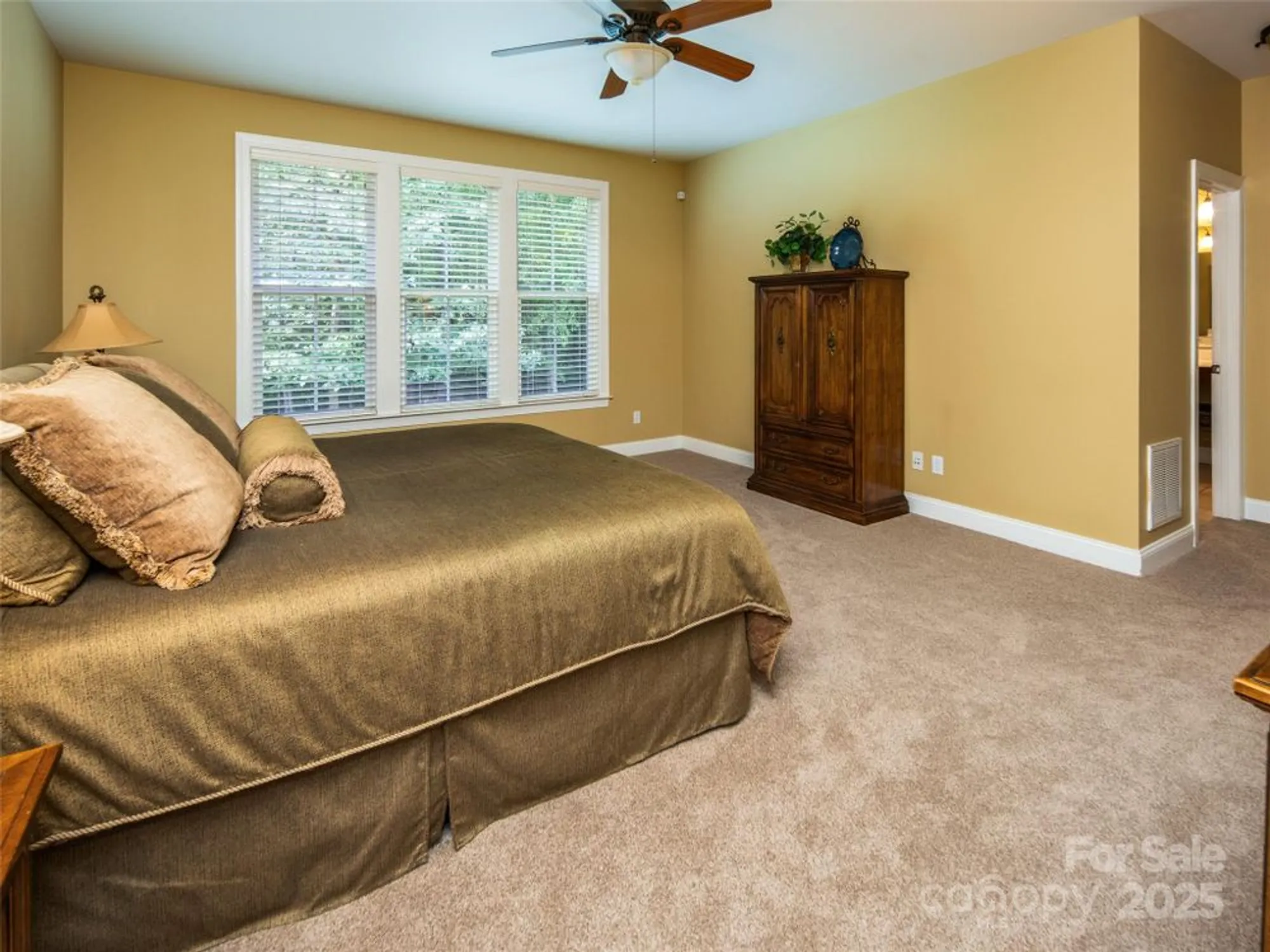 Property Slideshow image 14 of 48 | 588 welsh partridge cir, Biltmore Lake, NC, 28715