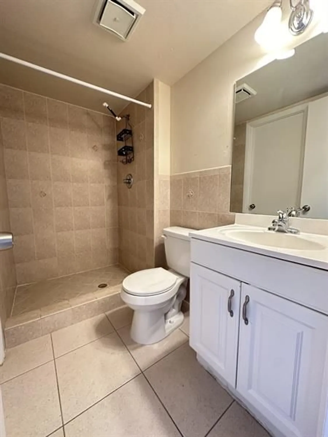 Property Slideshow image 10 of 20 | 9401 lime bay blvd 115, Tamarac, FL, 33321
