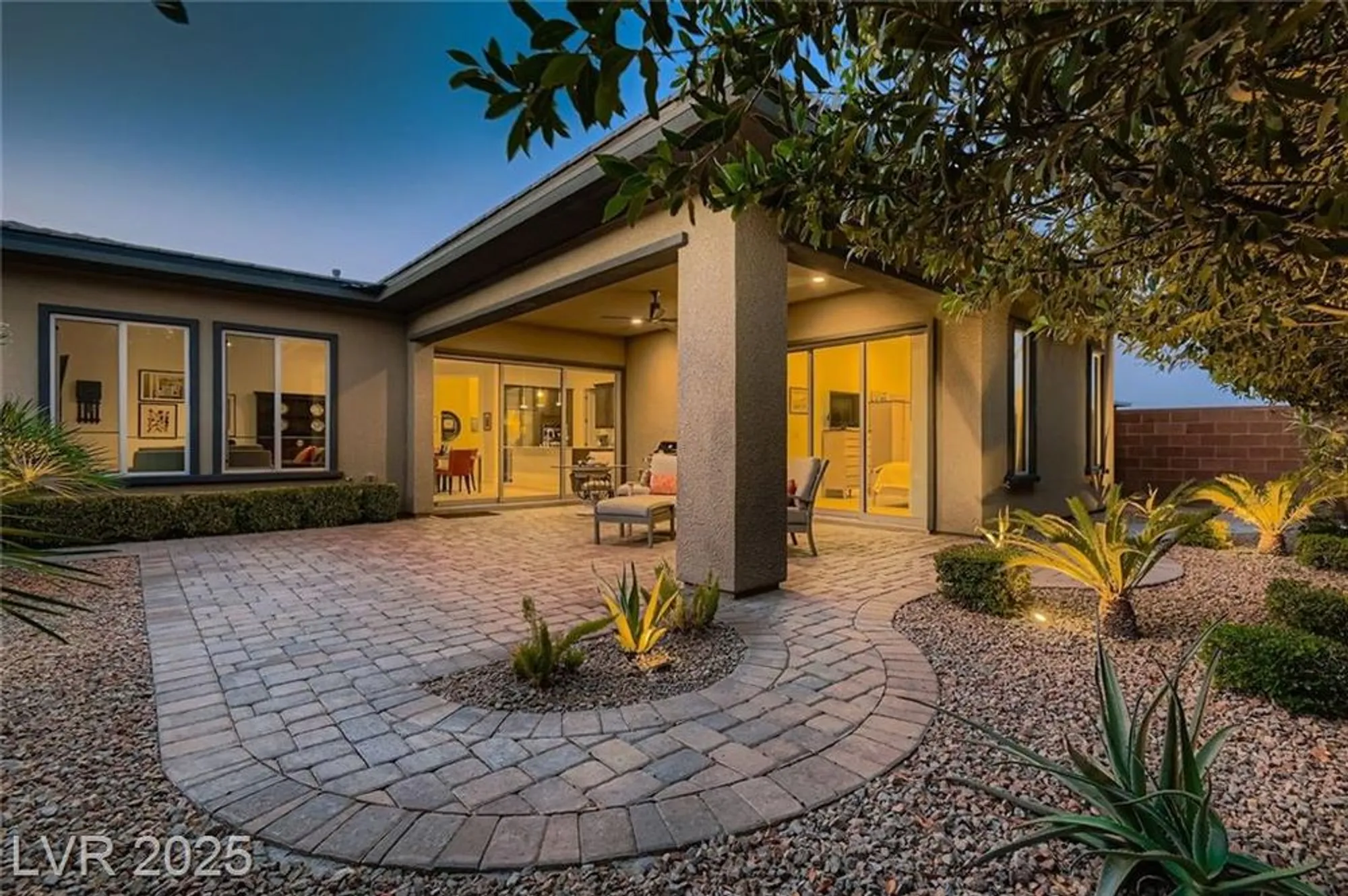Property Slideshow image 29 of 45 | 9889 gemstone sunset ave, Las Vegas, NV, 89148