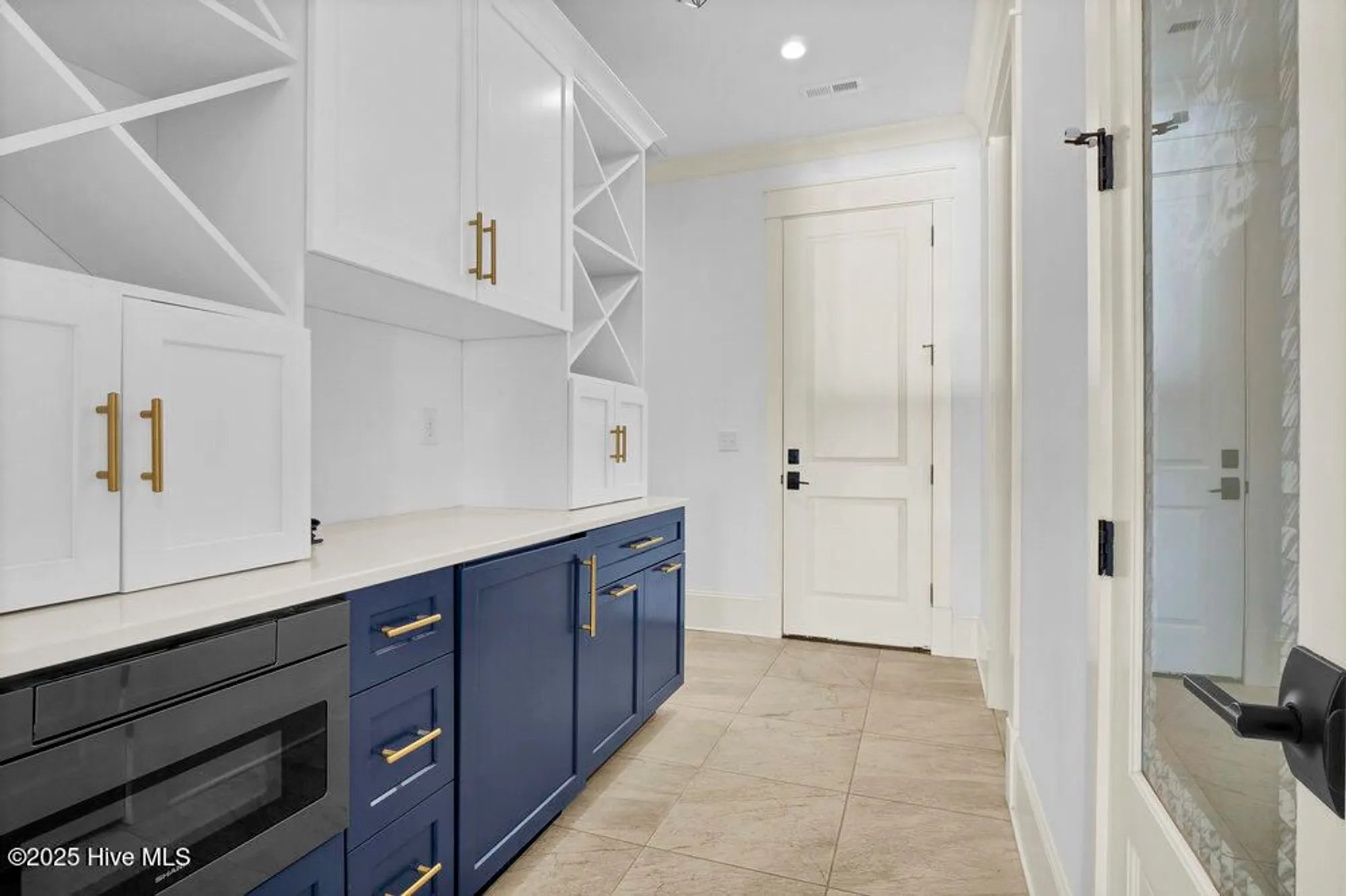 Property Slideshow image 26 of 128 | 3623 white cliffs dr, Castle Hayne, NC, 28429