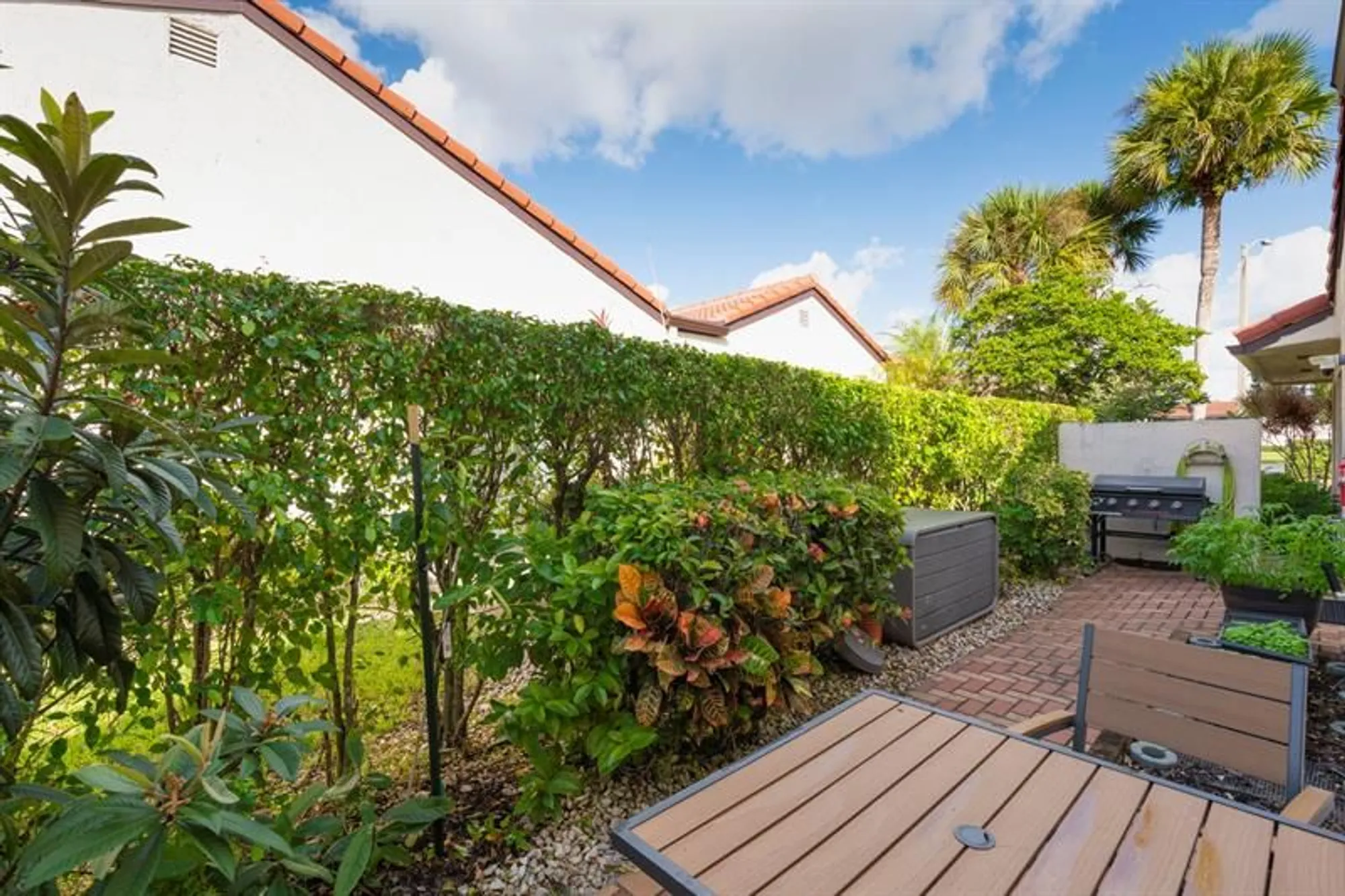 Property Slideshow image 9 of 48 | 8020 eastlake dr # 11a, Boca Raton, FL, 33433