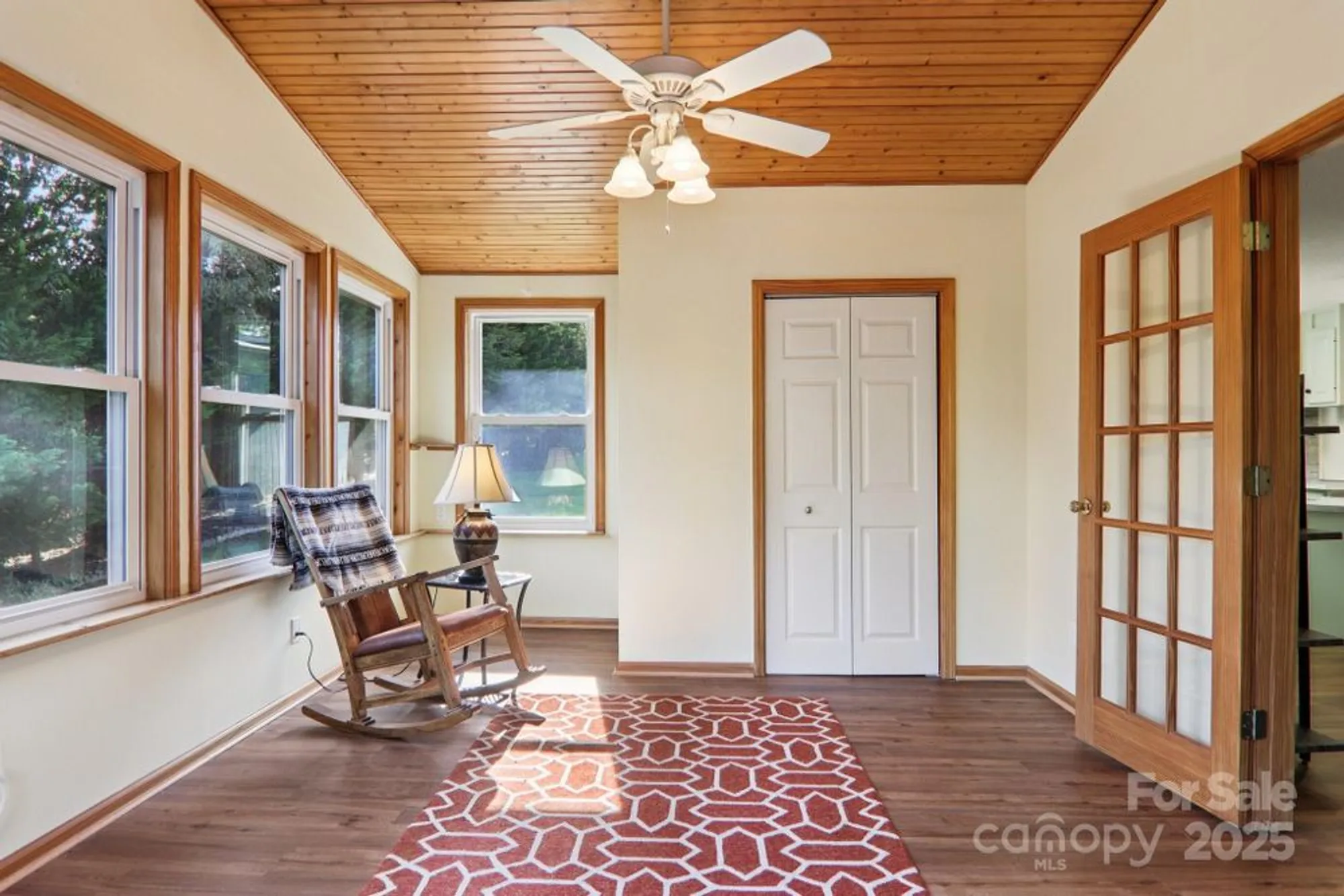 Property Slideshow image 30 of 47 | 226 cranbrook cir, Hendersonville, NC, 28792