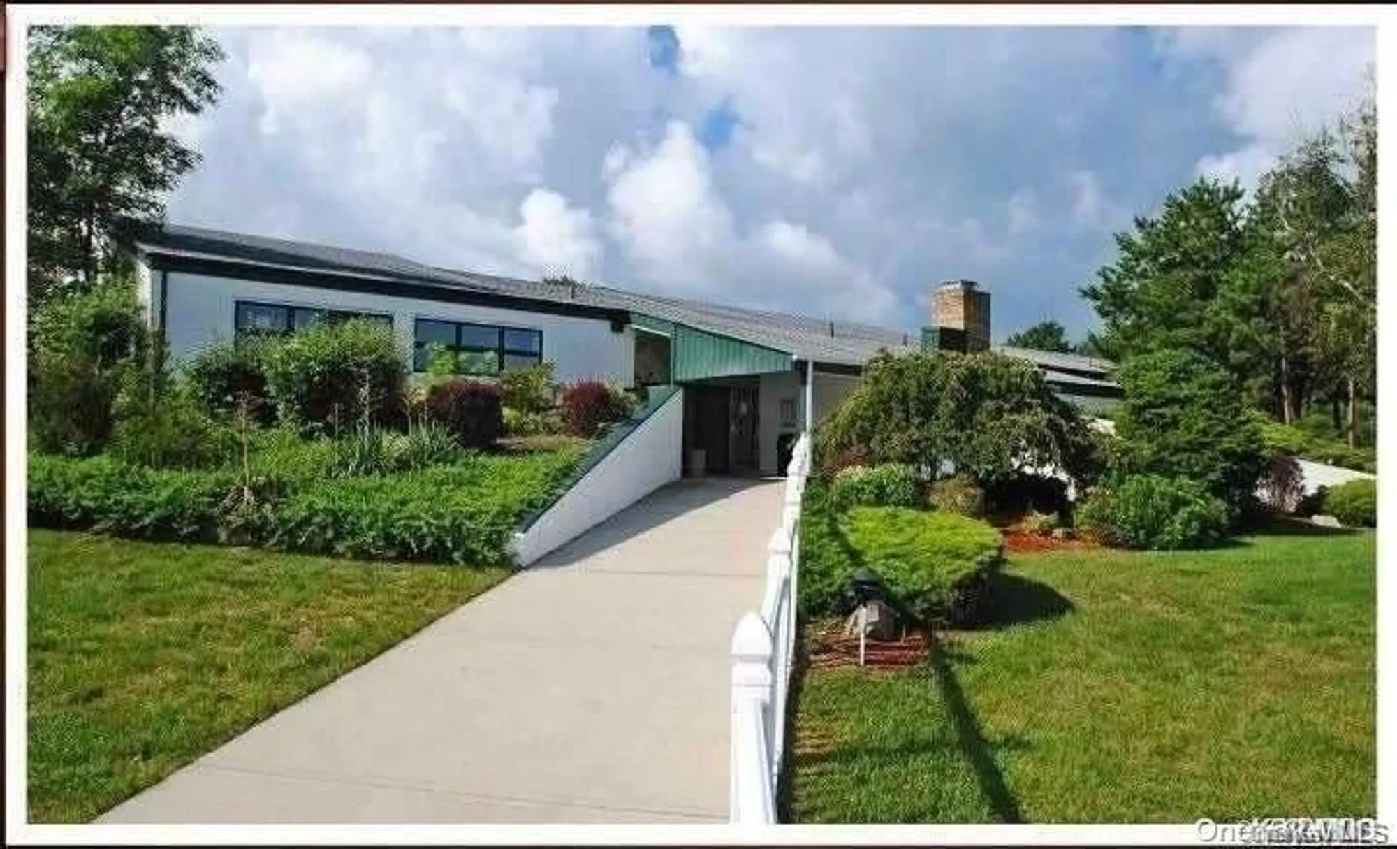 Property Slideshow image 25 of 35 | 45 dogwood ln, Manorville, NY, 11949