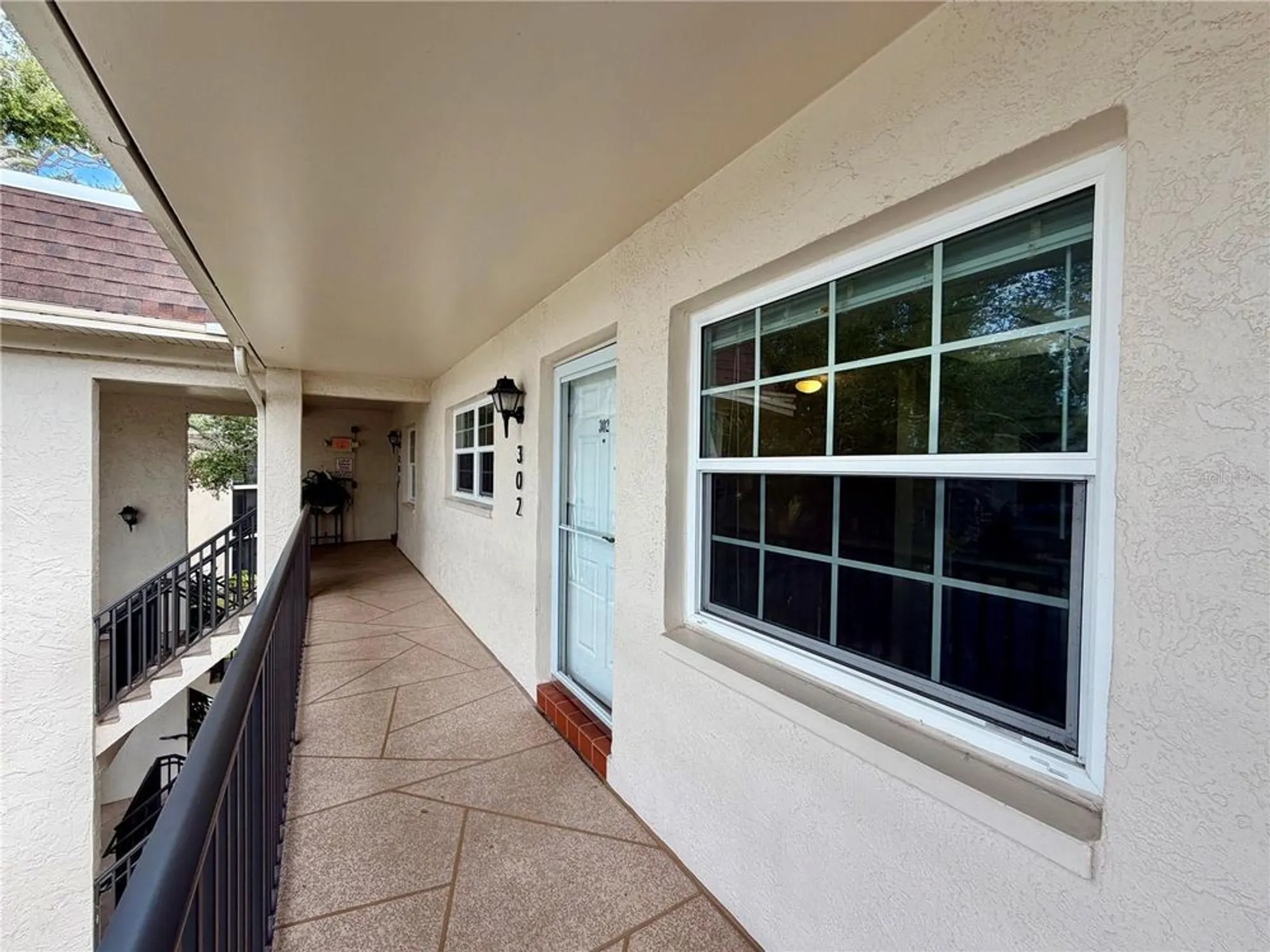 Property Slideshow image 7 of 34 | 870 virginia st apt 302, Dunedin, FL, 34698