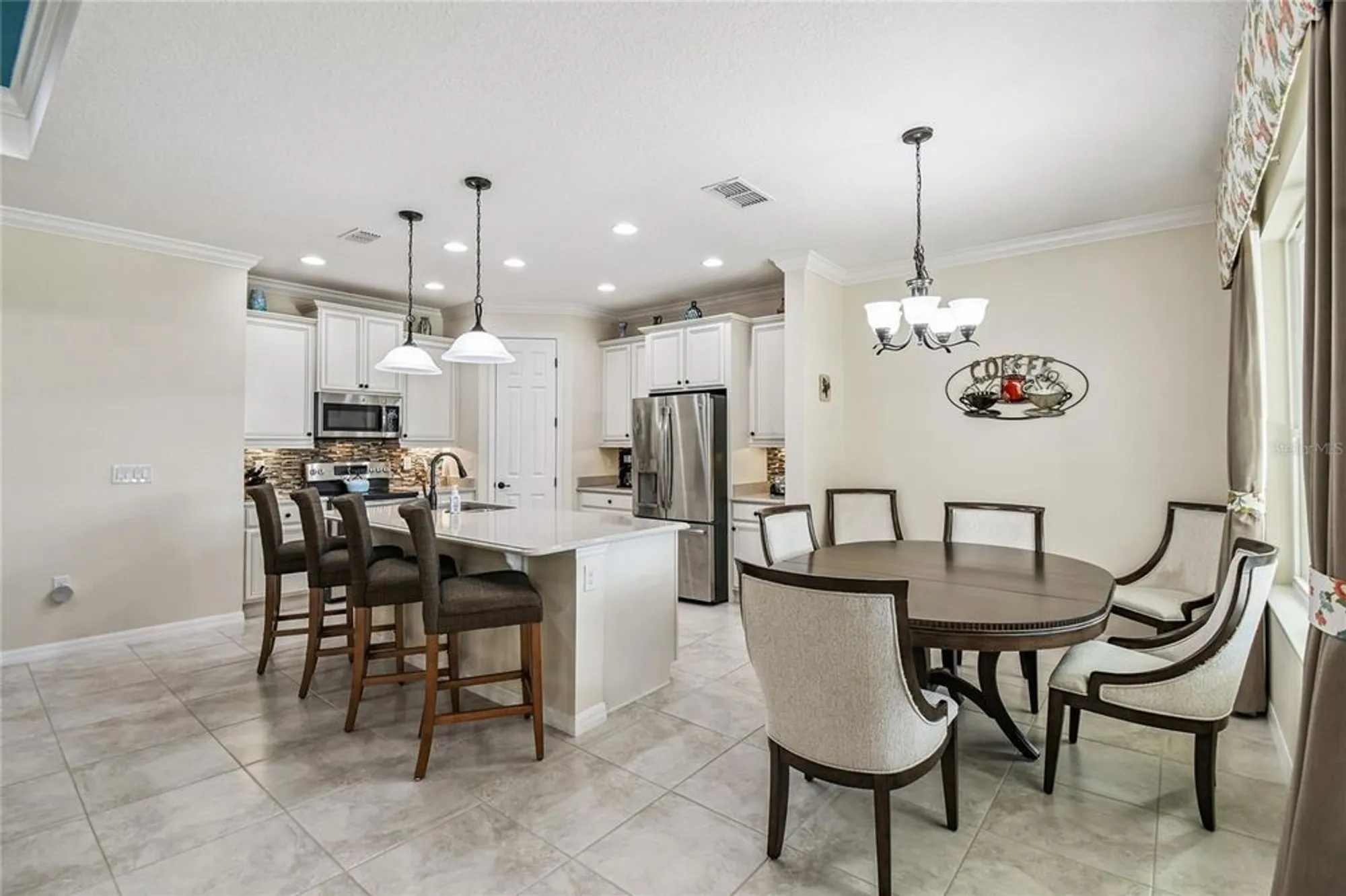 Property Slideshow image 16 of 67 | 333 via torrente dr, Poinciana, FL, 34759