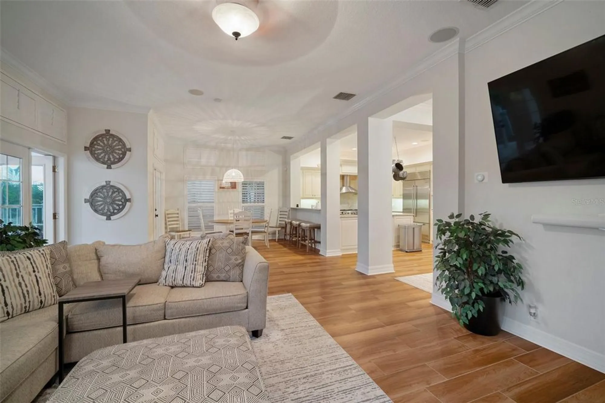 Property Slideshow image 10 of 94 | 825 islebay dr, Apollo Beach, FL, 33572
