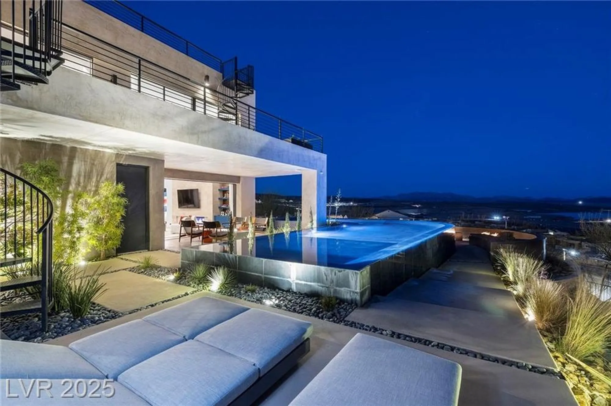 Property Slideshow image 52 of 70 | 32 highland cove ln, Henderson, NV, 89011