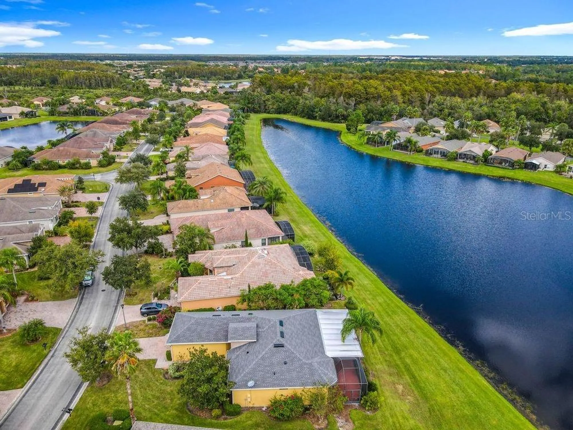 Property Slideshow image 9 of 63 | 639 villa park rd, Kissimmee, FL, 34759