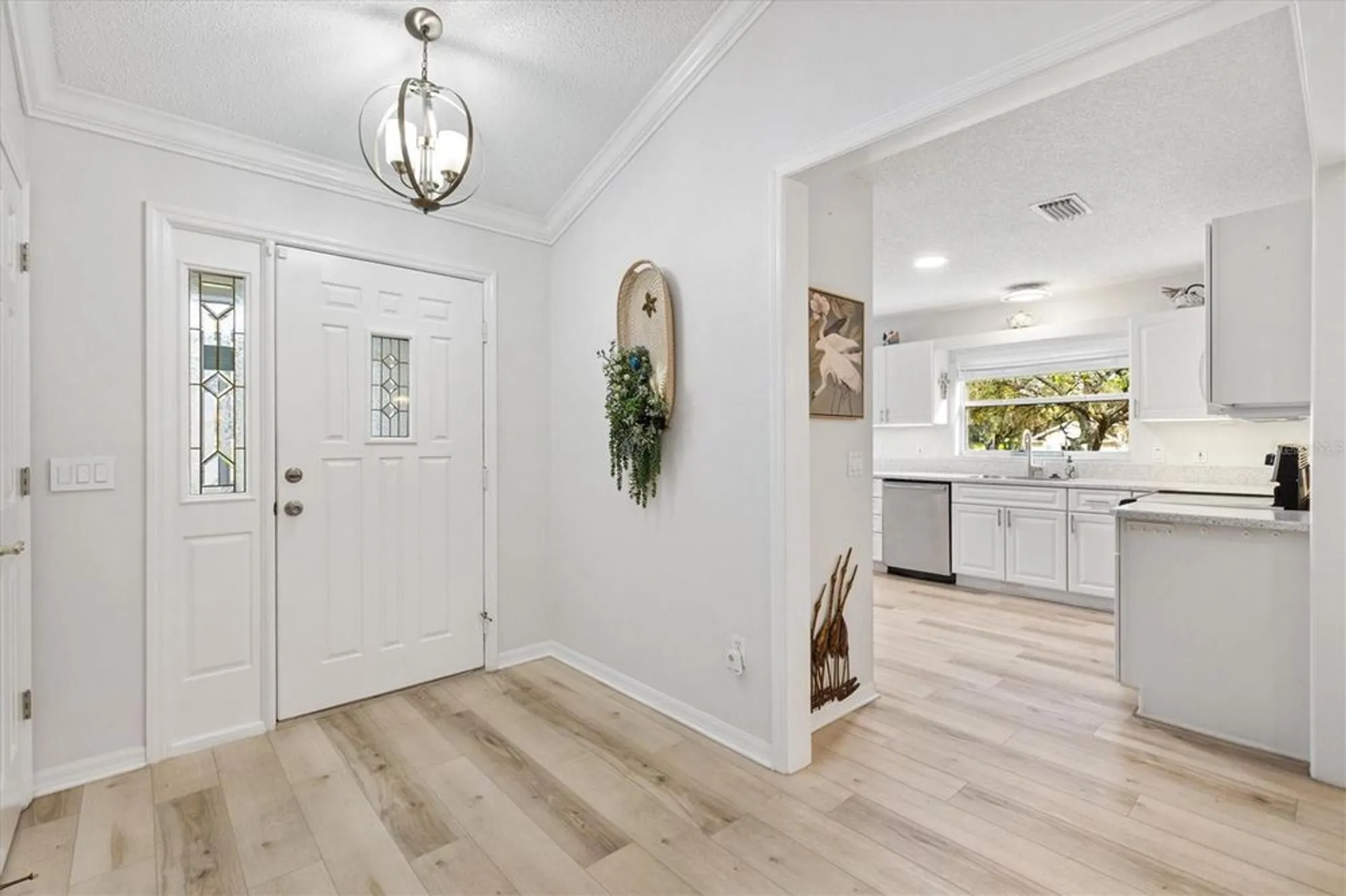 Property Slideshow image 5 of 45 | 515 loma paseo dr, Lady Lake, FL, 32159