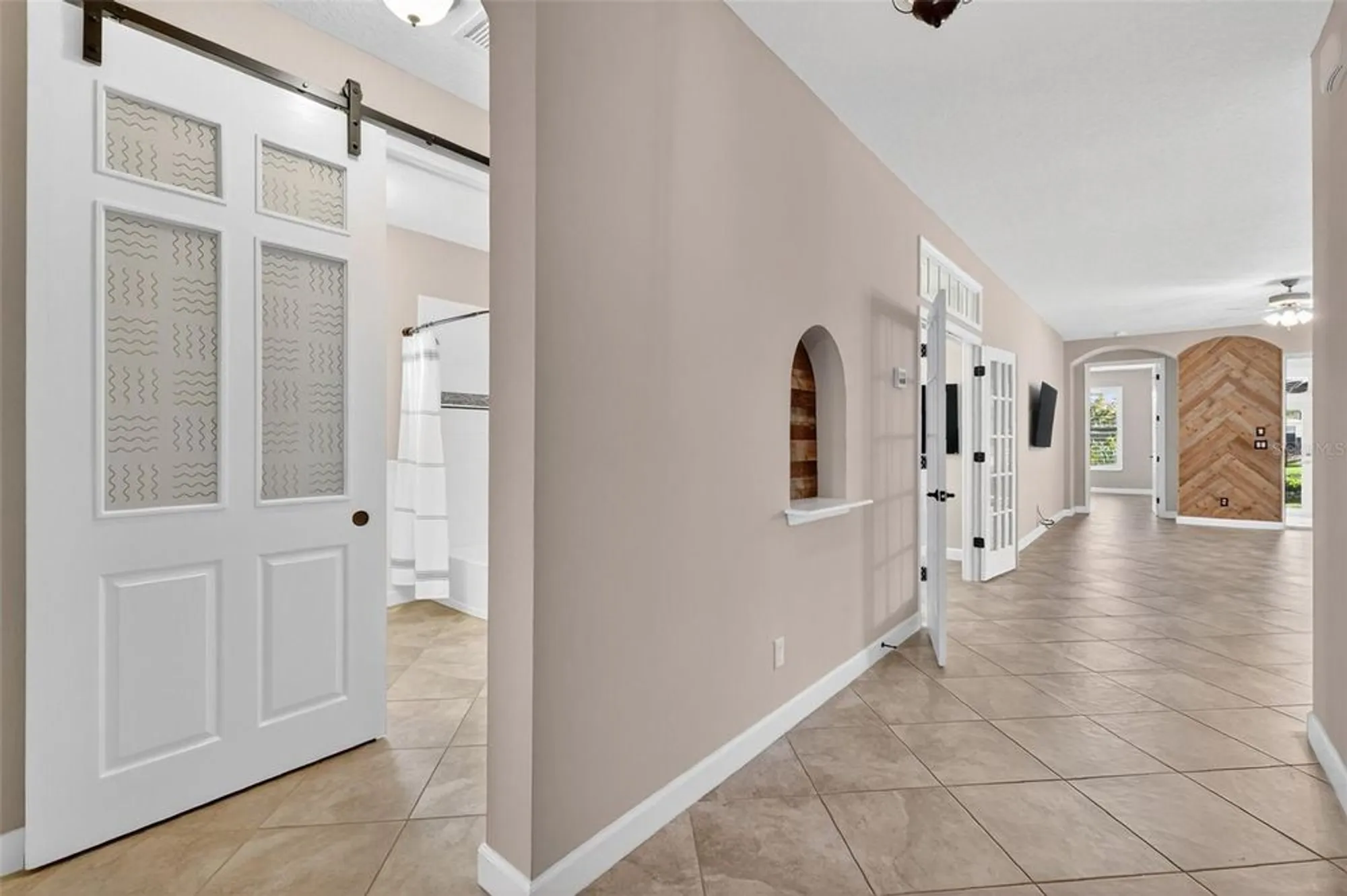 Property Slideshow image 5 of 77 | 8852 bridgeport bay cir, Mount Dora, FL, 32757