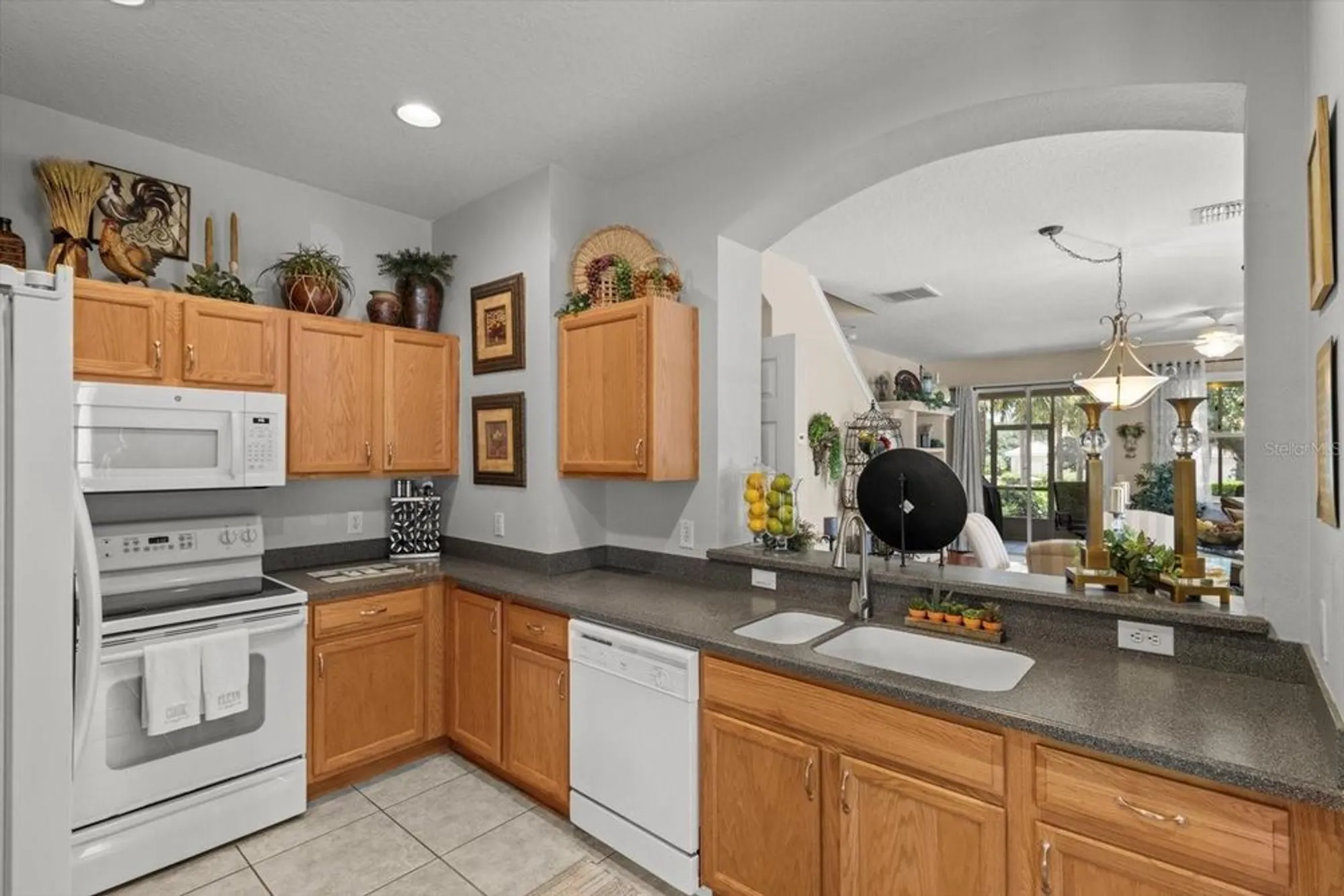 Property Slideshow image 8 of 47 | 1679 w spring meadow loop, Lecanto, FL, 34461