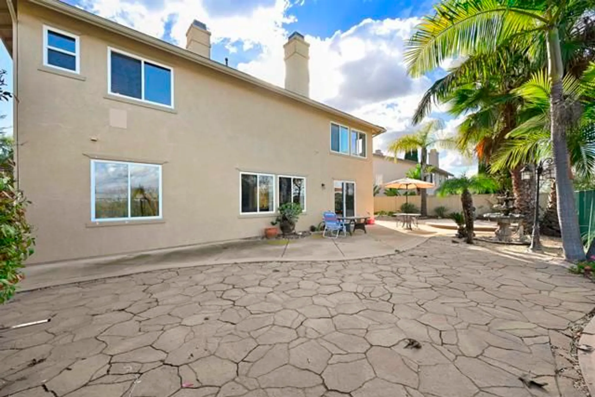 Property Slideshow image 18 of 34 | 10562 aspen gln, Escondido, CA, 92026