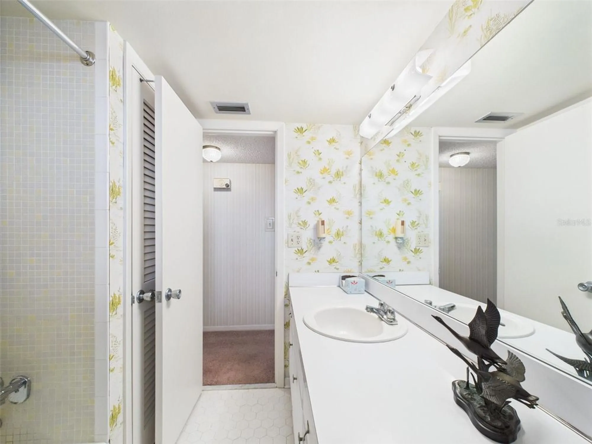Property Slideshow image 24 of 65 | 700 mirror ter 702, Winter Haven, FL, 33881