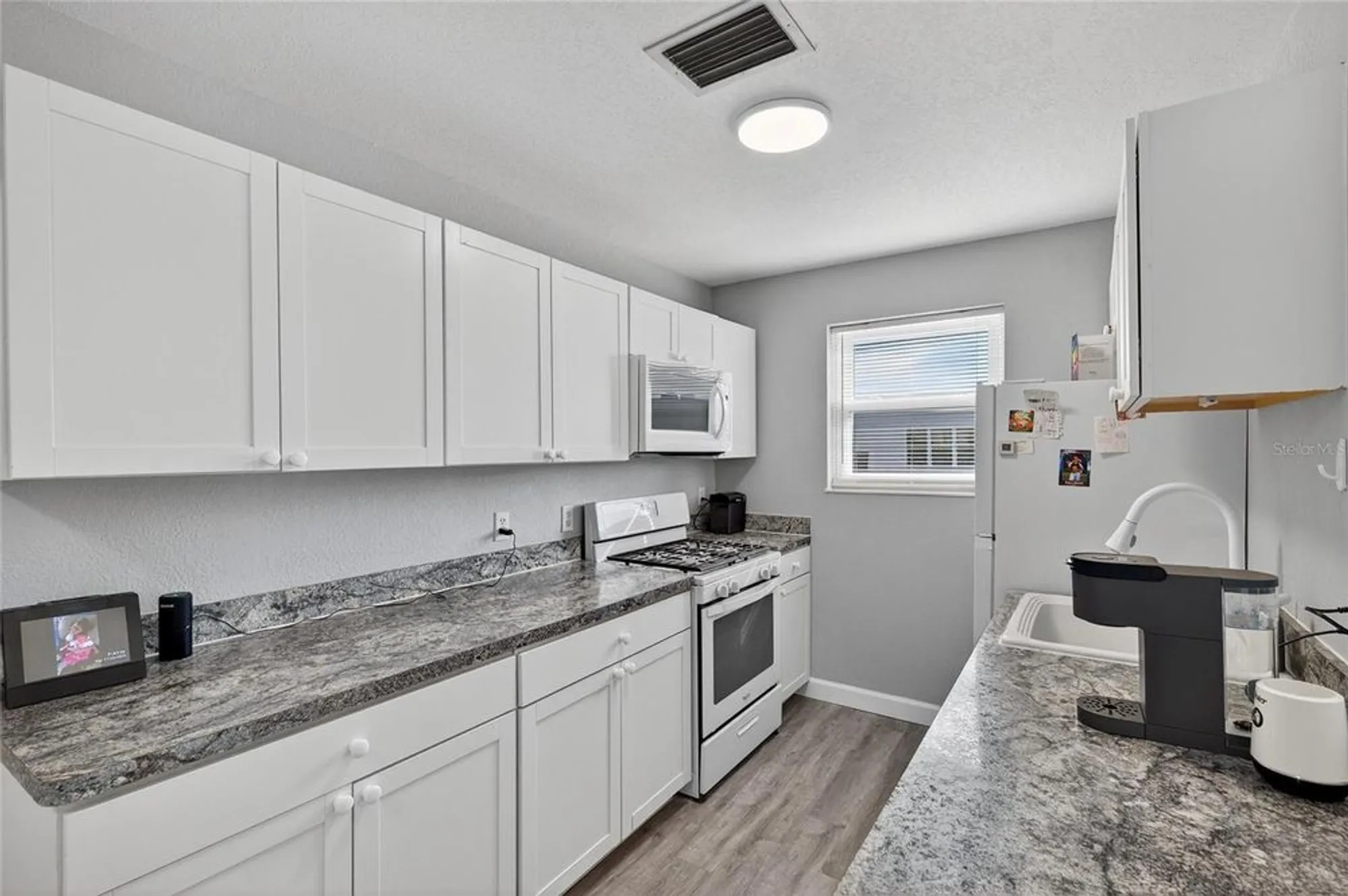 Property Slideshow image 13 of 41 | 5521 80th st n unit 511, Saint Petersburg, FL, 33709