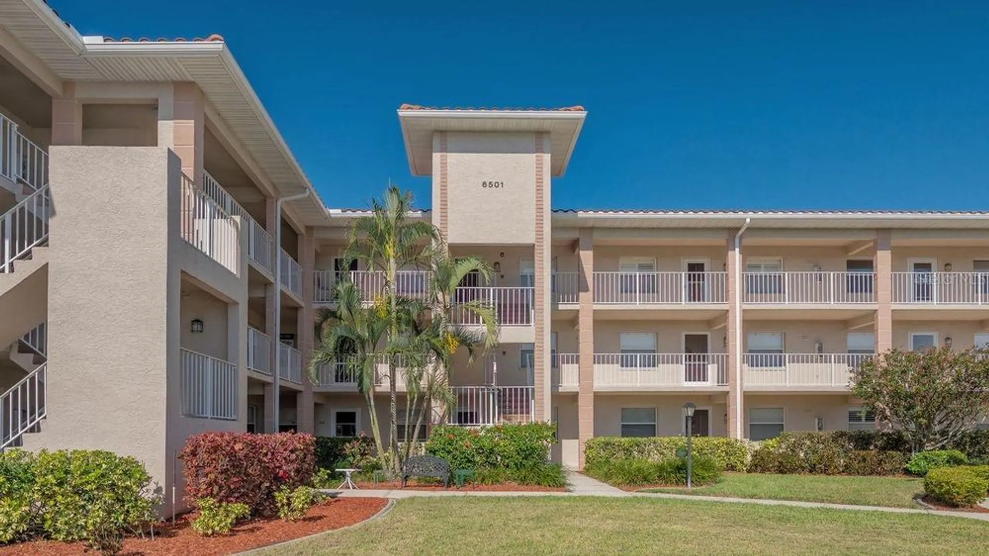 Property Slideshow image 3 of 80 | 6501 stone river rd apt 304, Bradenton, FL, 34203