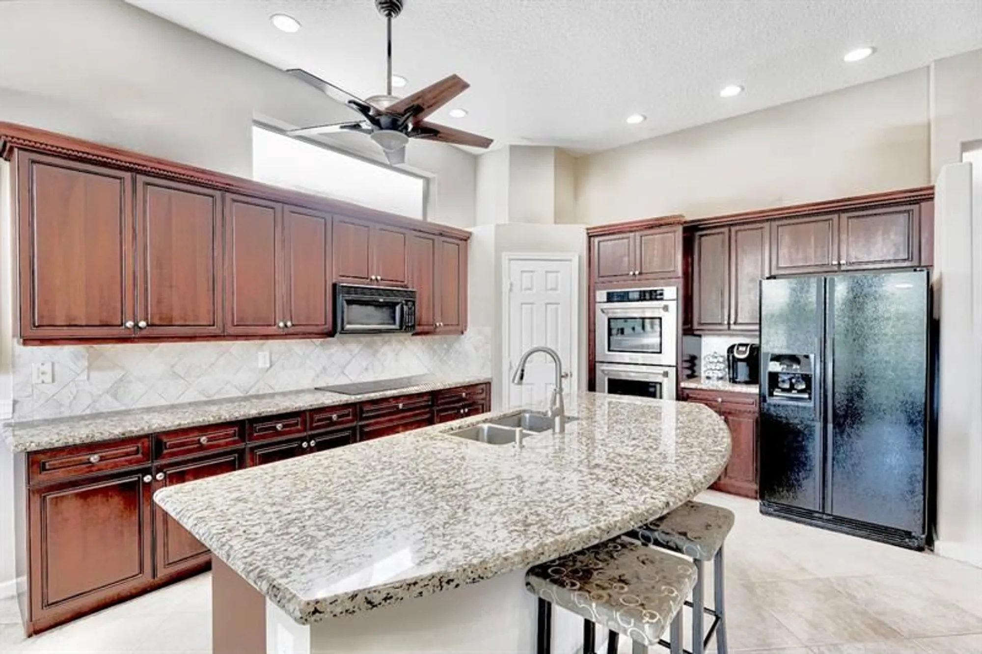 Property Slideshow image 4 of 39 | 1914 via castello, Wellington, FL, 33411